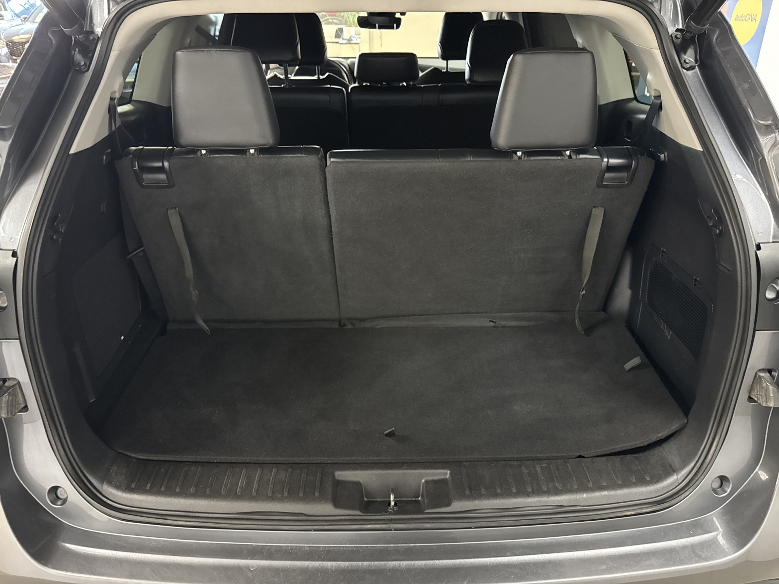 Toyota Highlander Luxury Hybrid