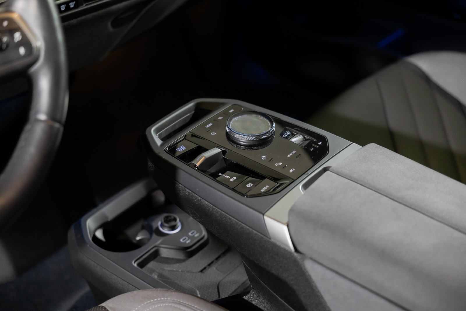 BMW iX xDrive60