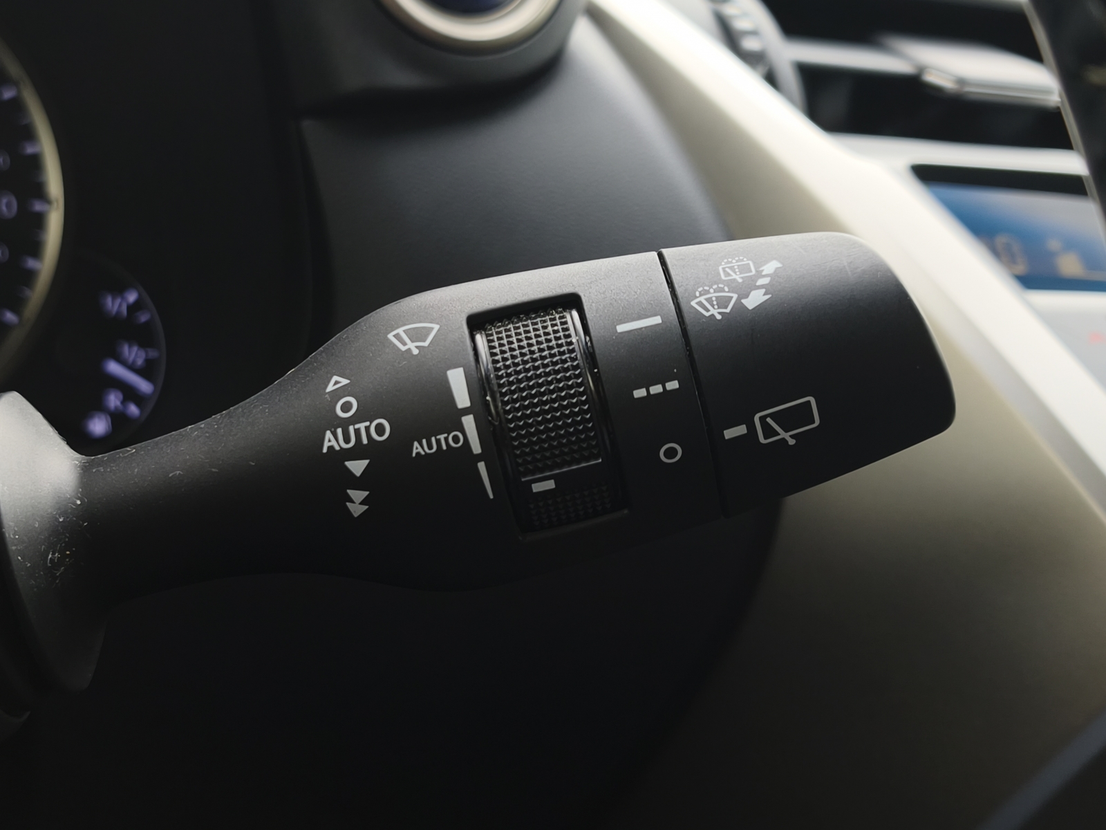 Lexus NX 300h Business Hybrid AWD