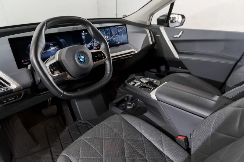 BMW iX xDrive40