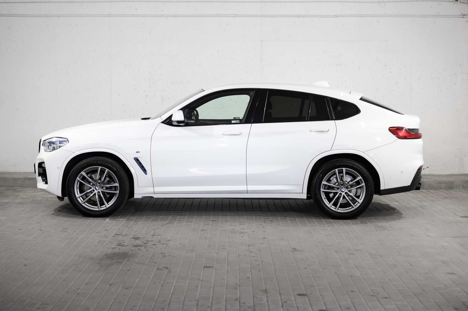 BMW X4 xDrive20i
