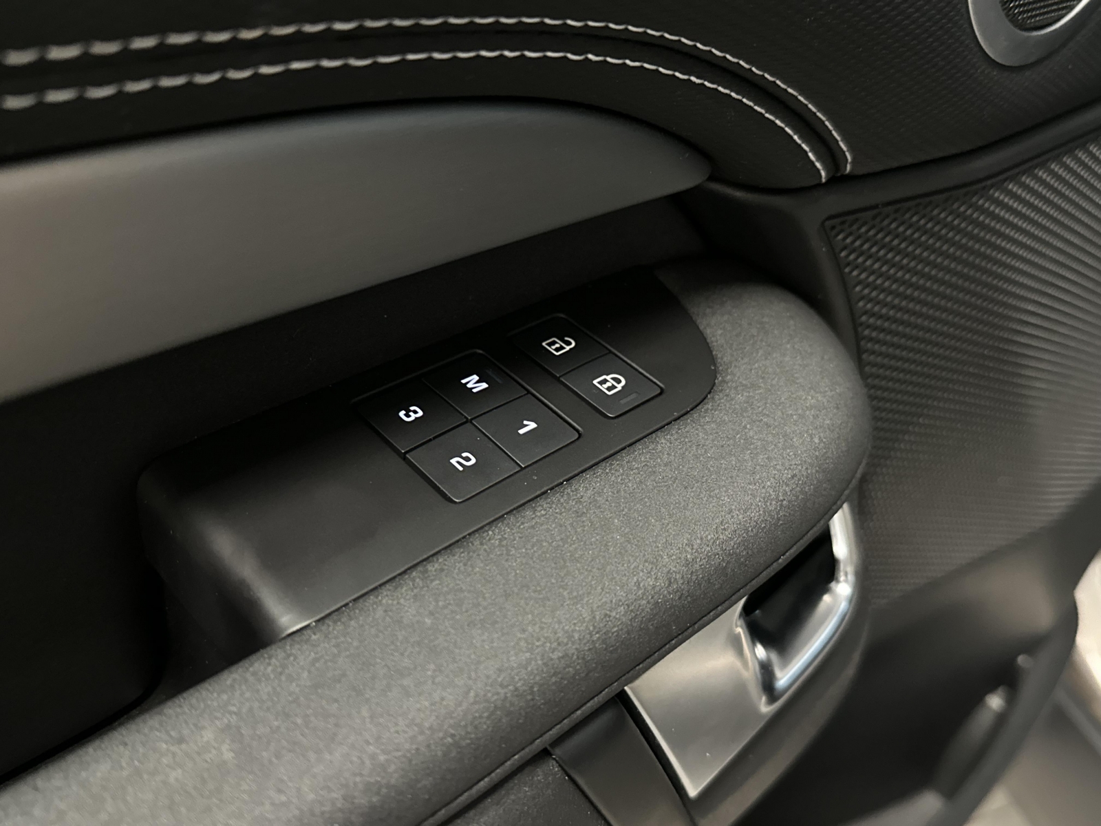 Land Rover Discovery 3.0 D250 Dynamic SE