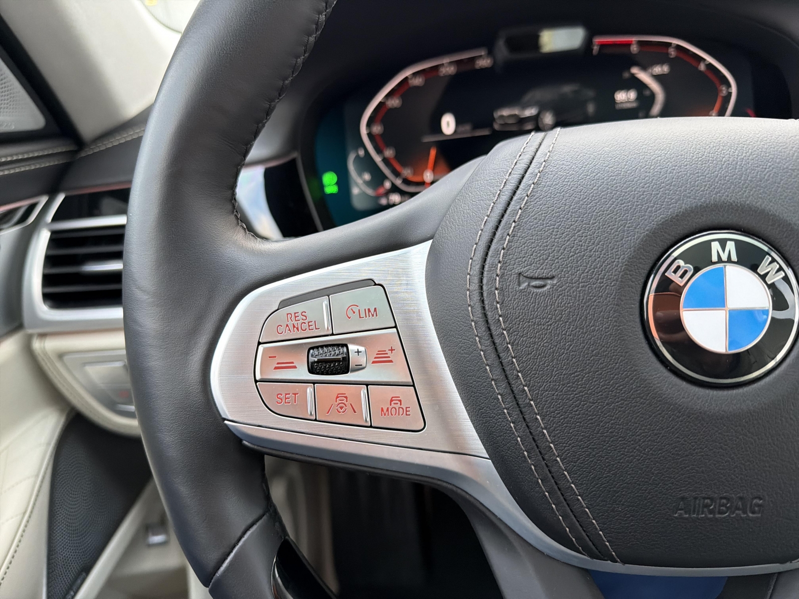 BMW 750 XDrive Individual