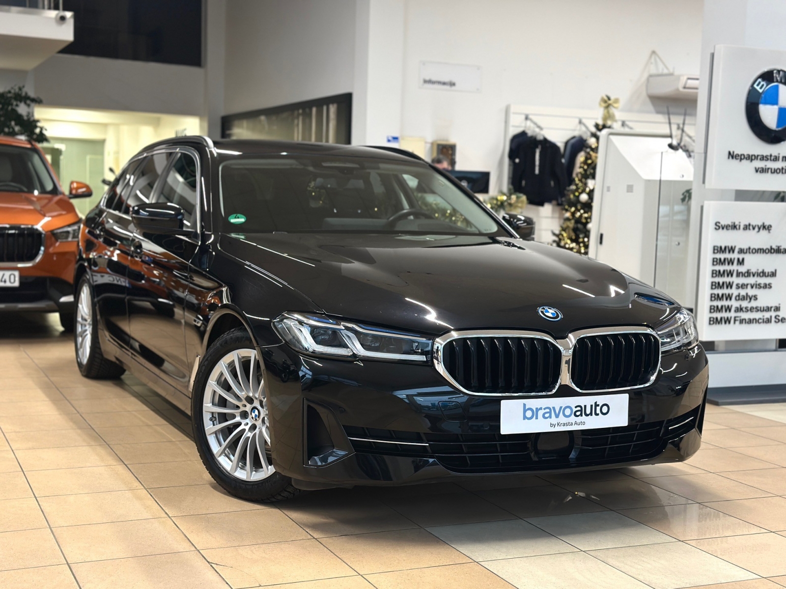 BMW 530 BMW 530e Touring