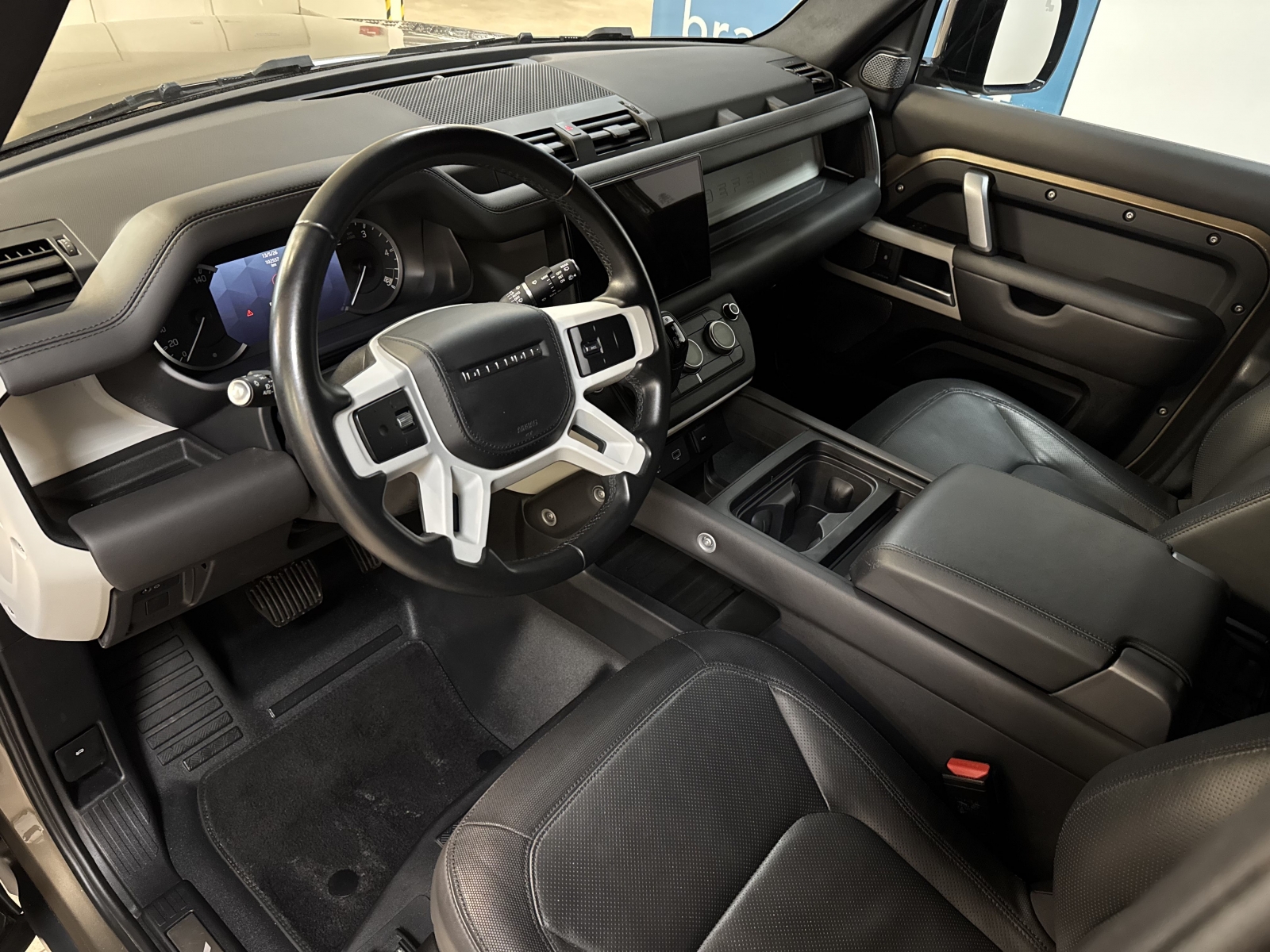 Land Rover Defender 110 D300 MHEV X-Dynamic SE