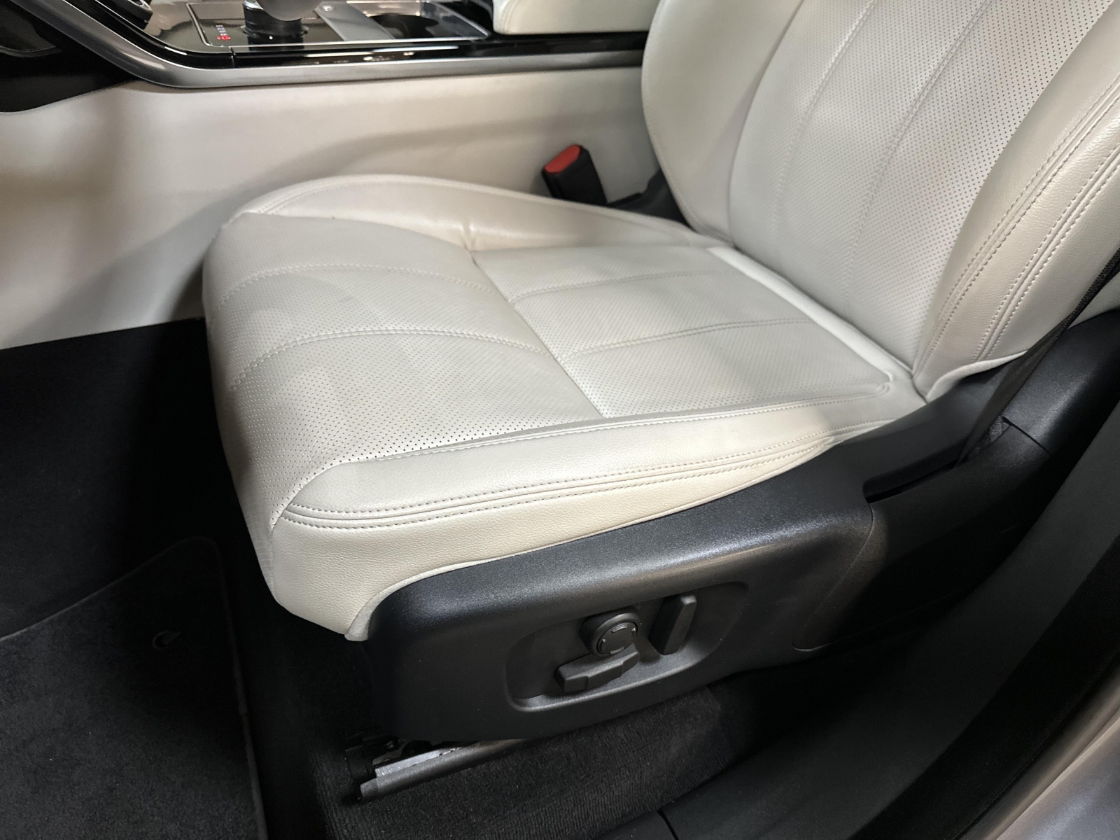 Land Rover Range Rover Velar R-Dynamic S