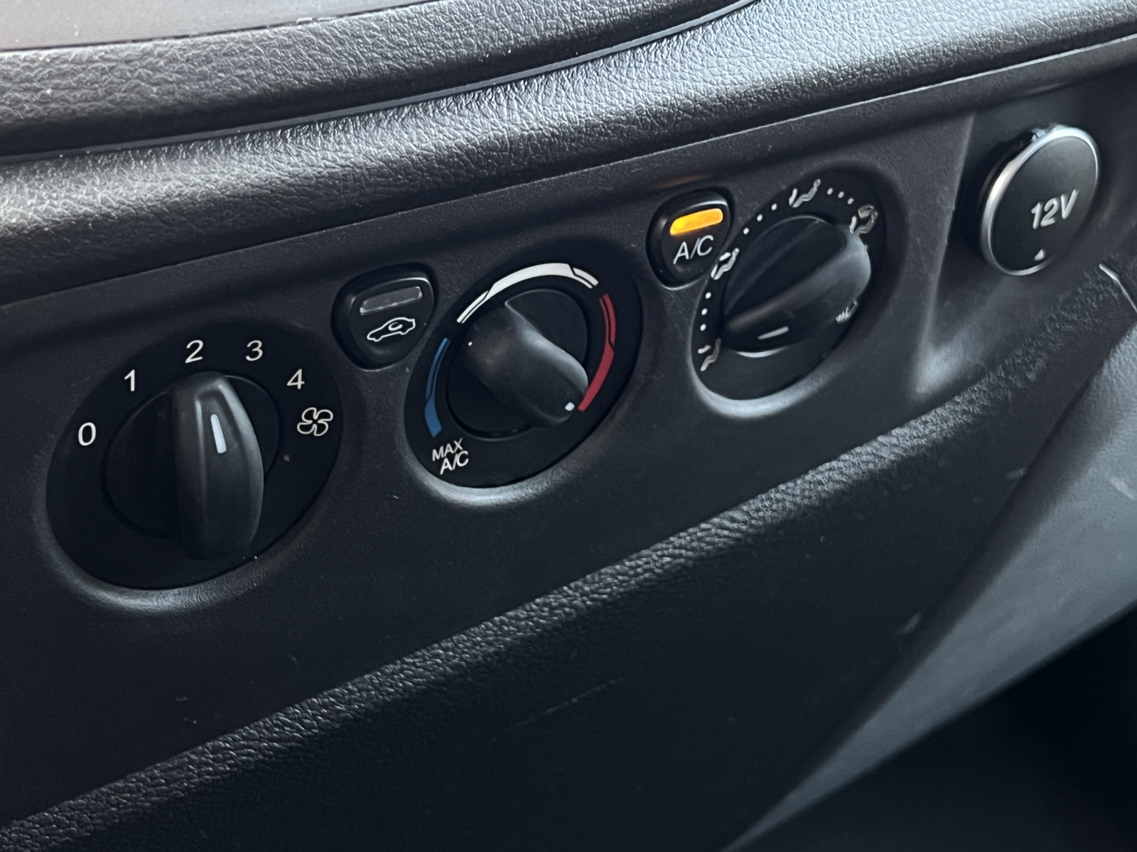 Ford Transit Tend Van L3H2