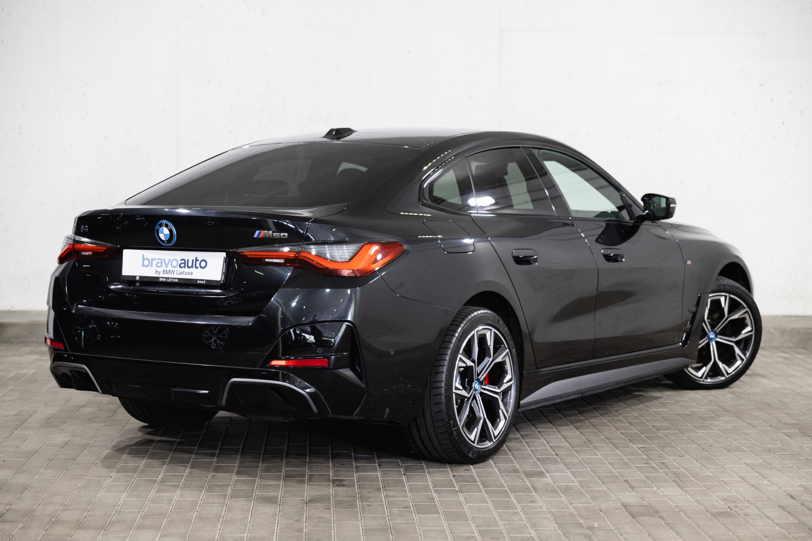 BMW i4 M50