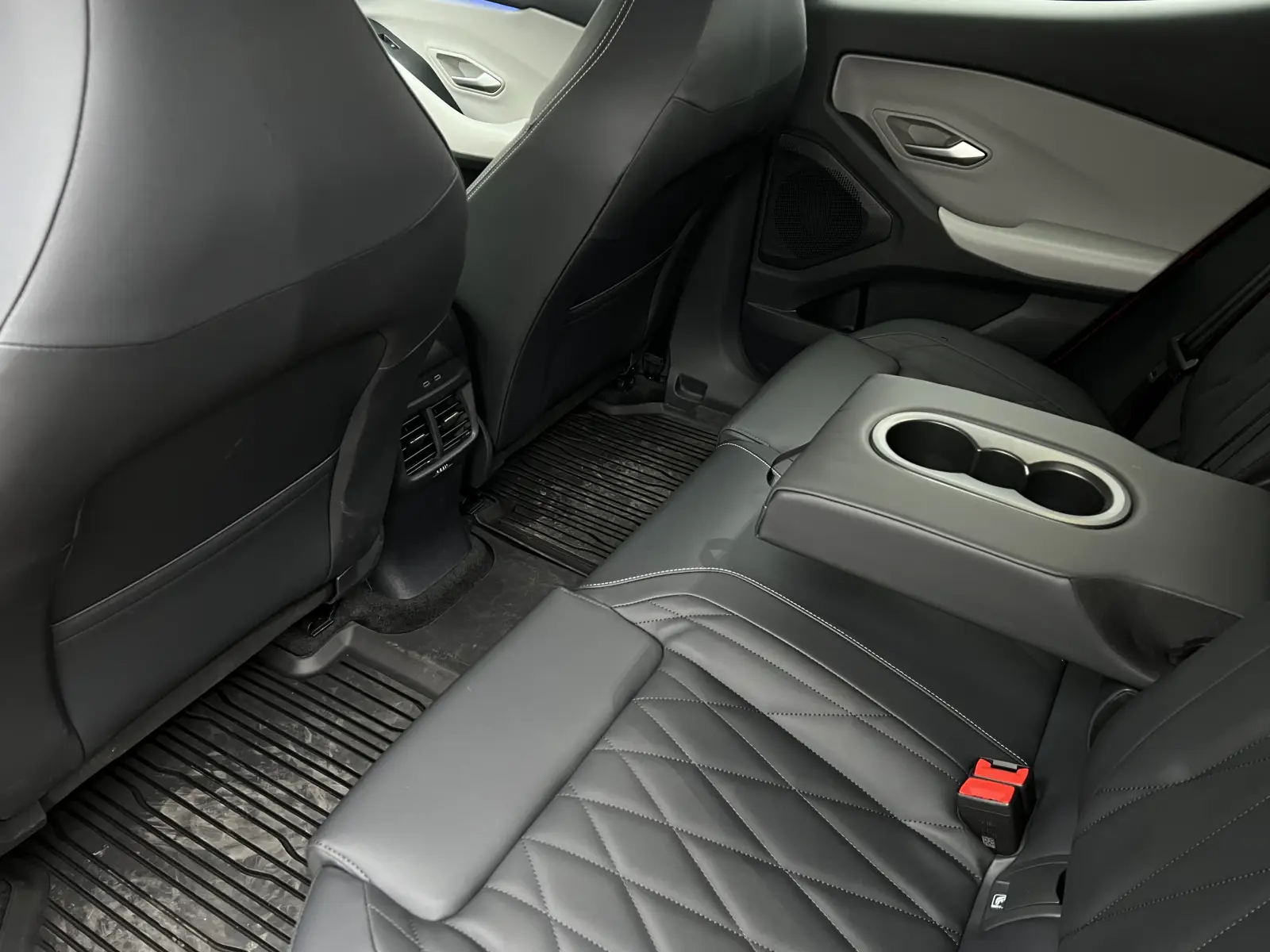 Ford Explorer Premium Extended Range AWD