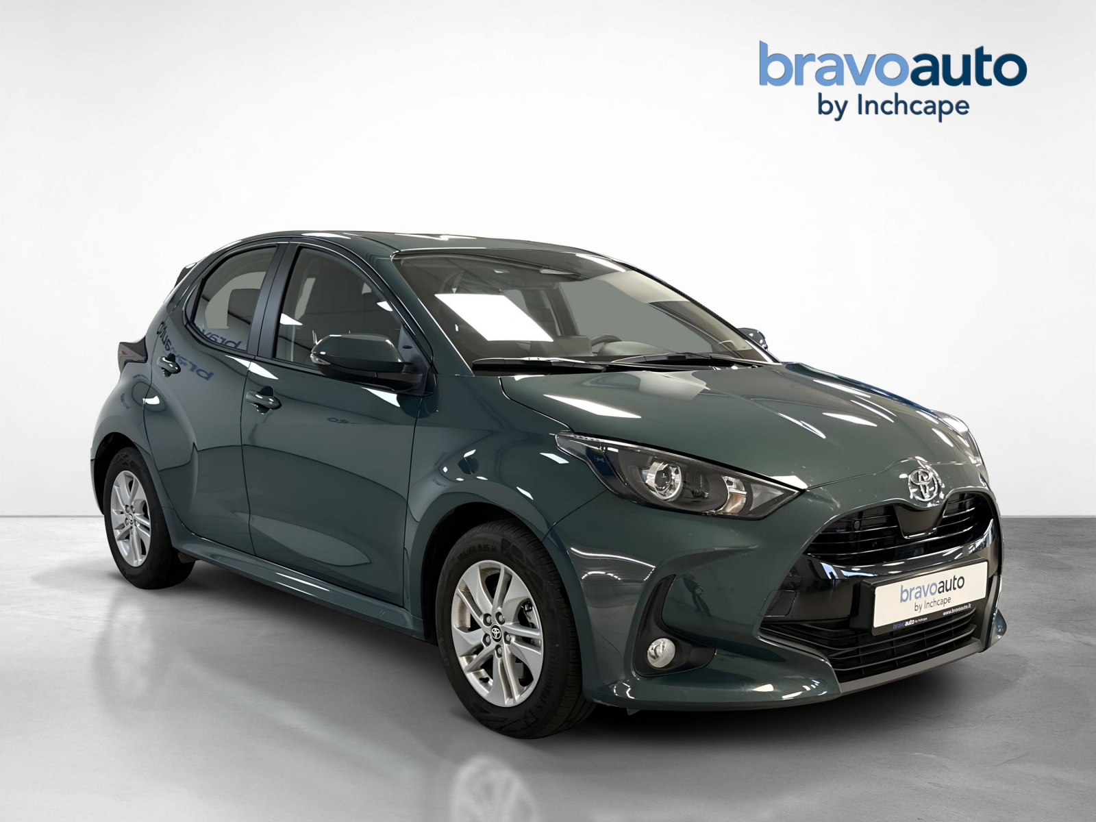 Toyota Yaris ACTIVE HYBRID