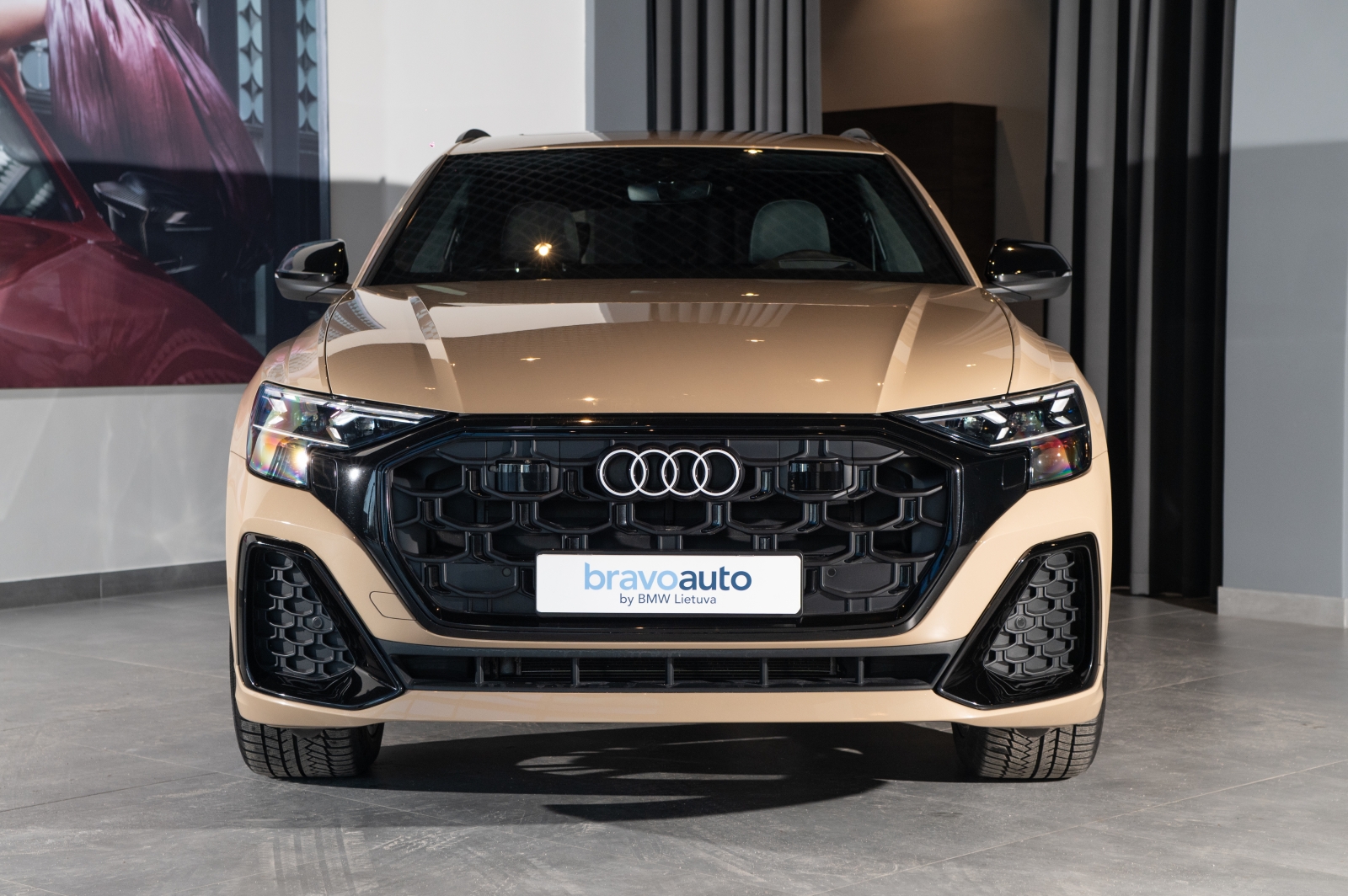 Audi Q8 S line