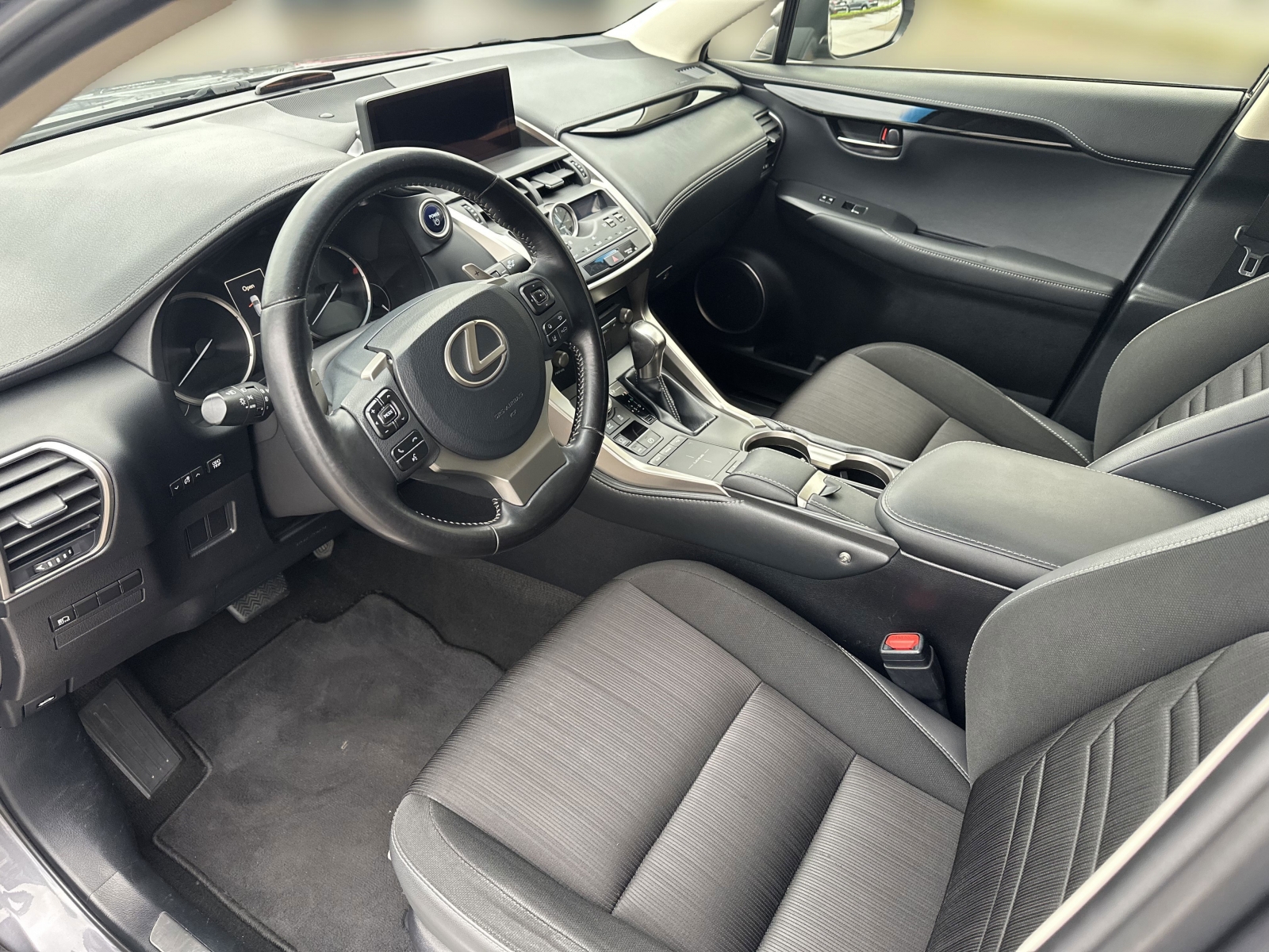 Lexus NX 300h F FHEV Full Hybrids
