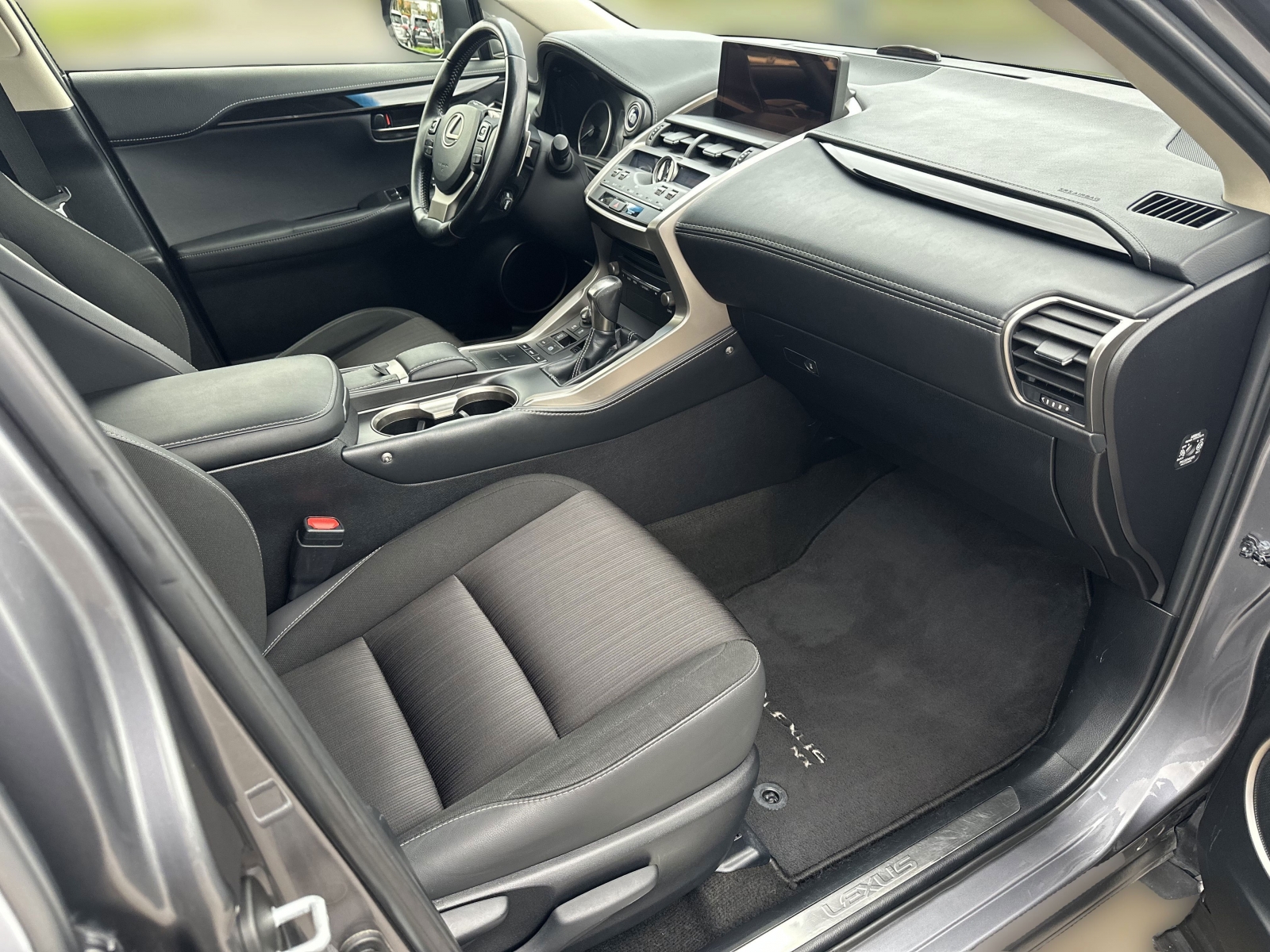 Lexus NX 300h F FHEV Full Hybrids