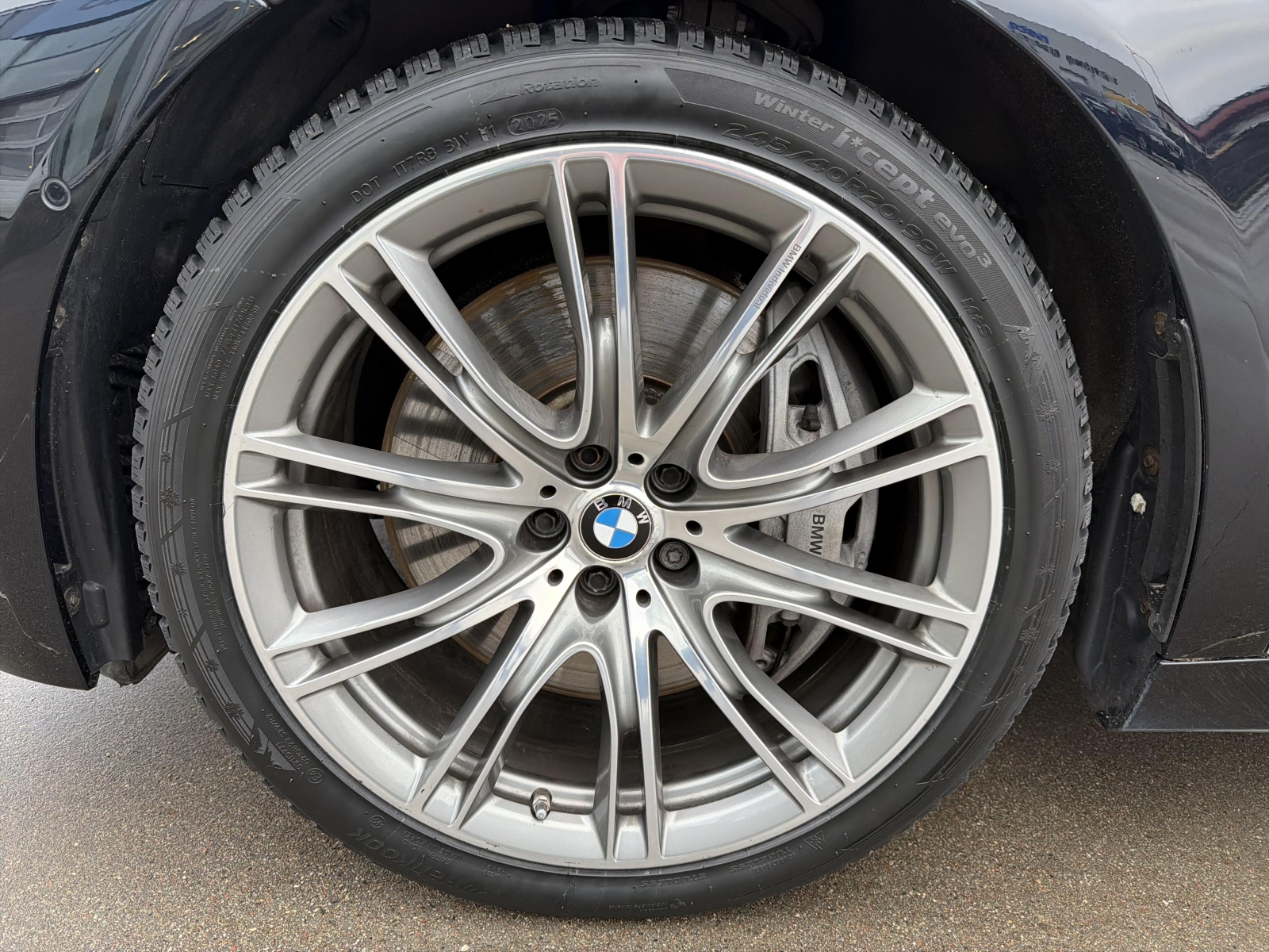 BMW 750 XDrive Individual