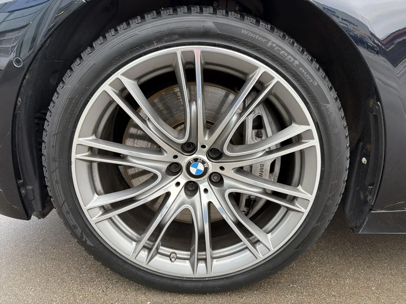 BMW 750 XDrive Individual