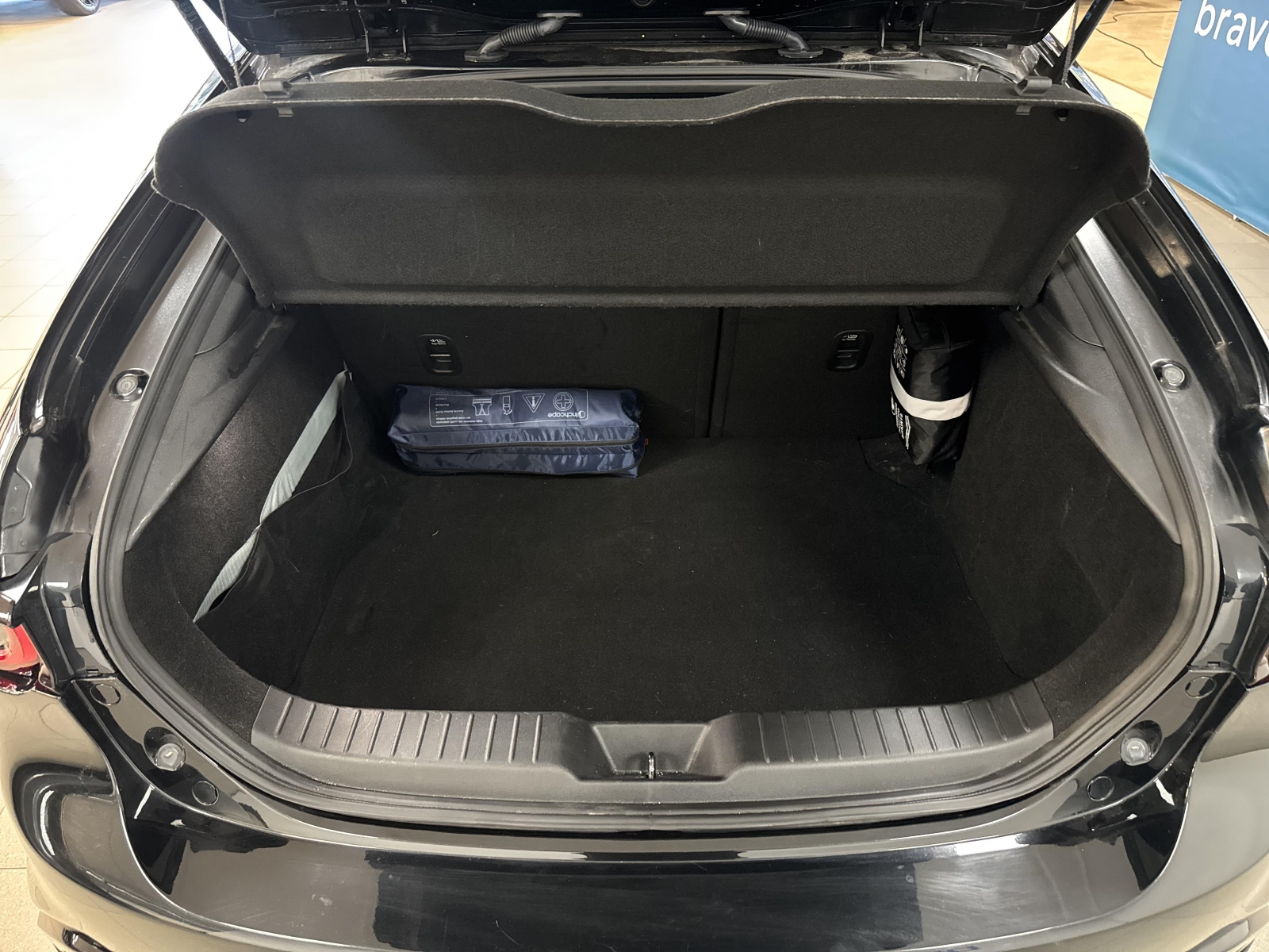 Mazda 3 5D Blackout Editon