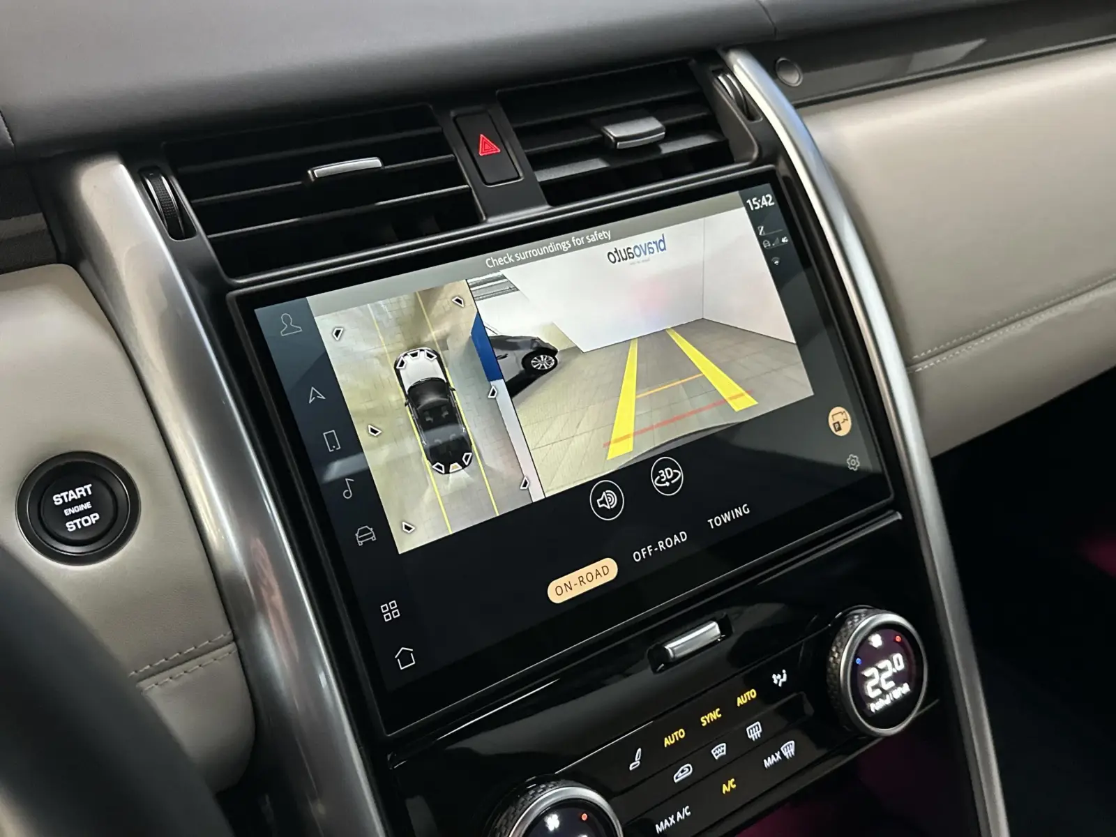 Land Rover Discovery D300 Metropolitan