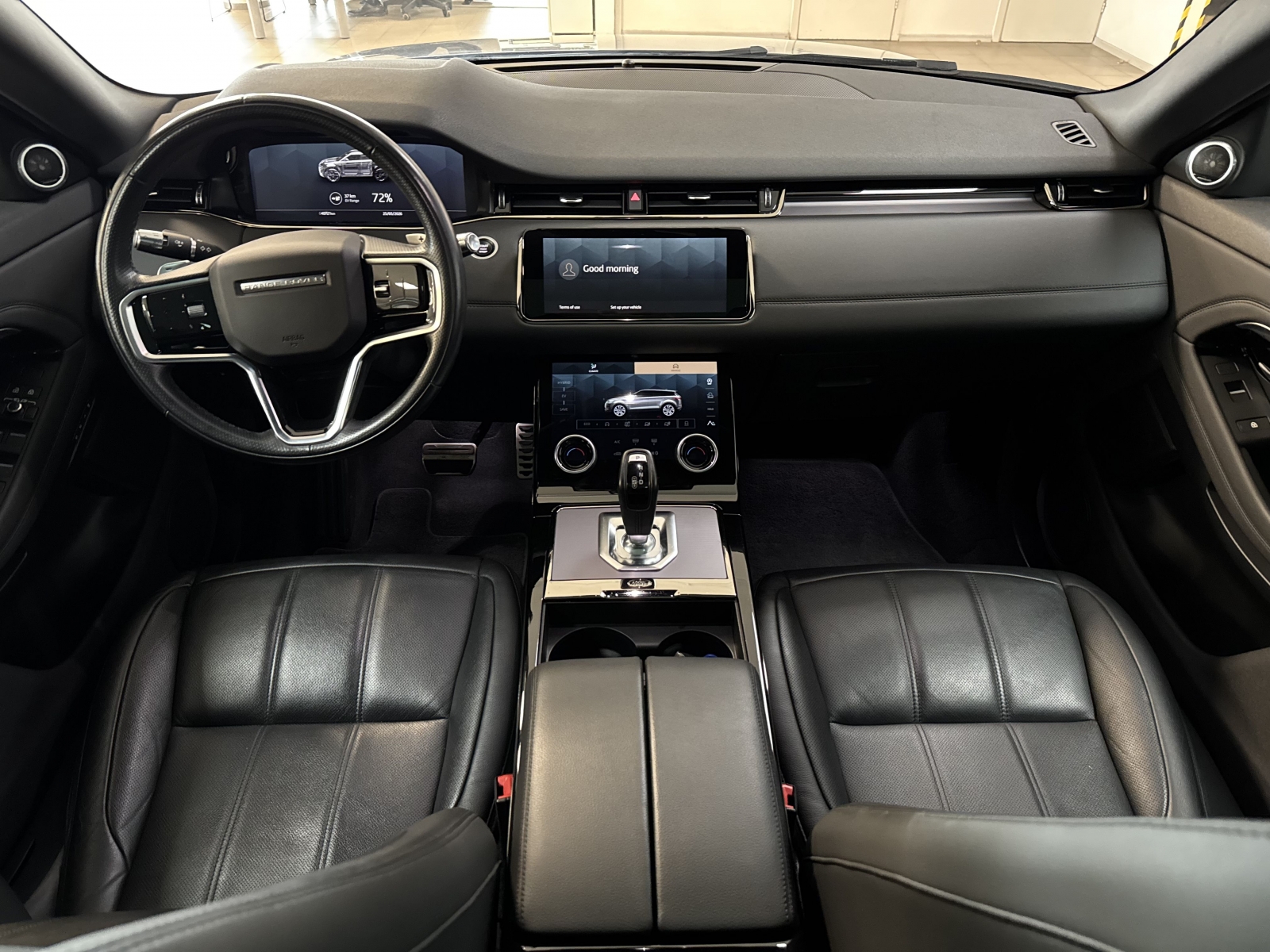 Land Rover Range Rover Evoque P300E Plug-In Hybrid AWD R-Dynamic SE