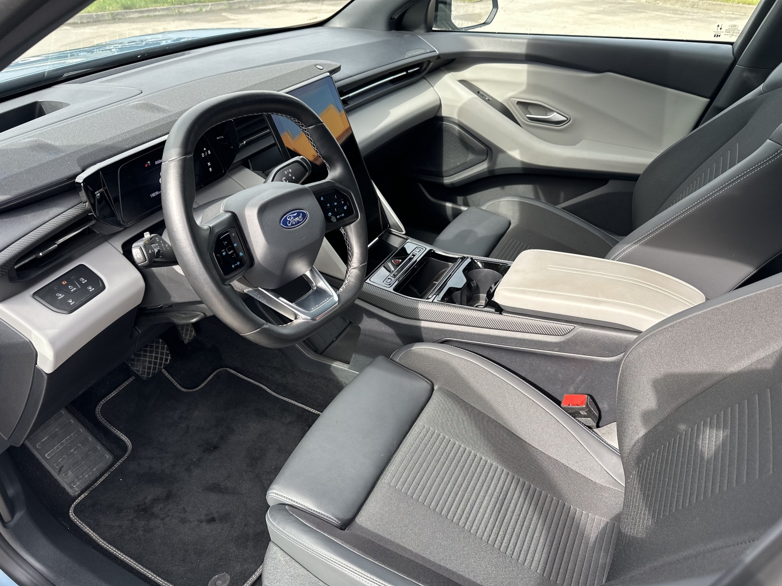 Ford Explorer Premium Extended Range AWD 250Kw