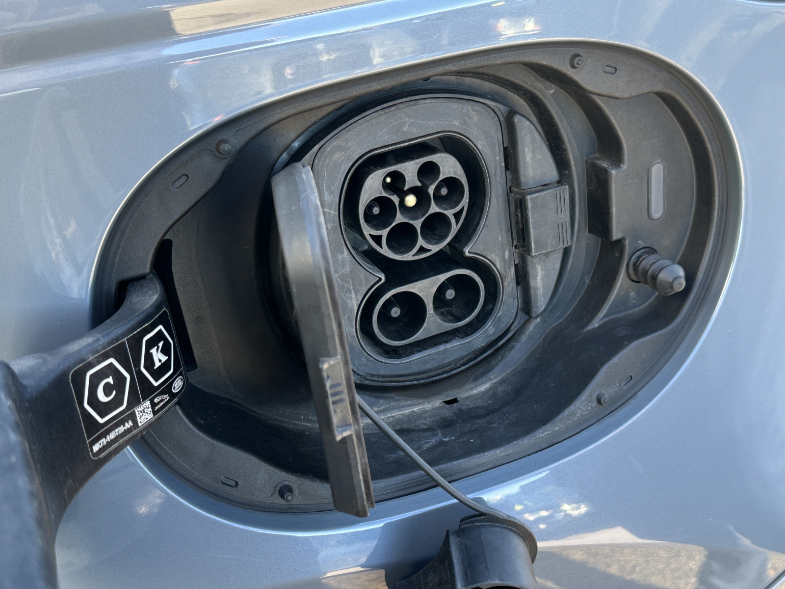 Land Rover Range Rover Evoque P300E Plug-In Hybrid AWD R-Dynamic SE