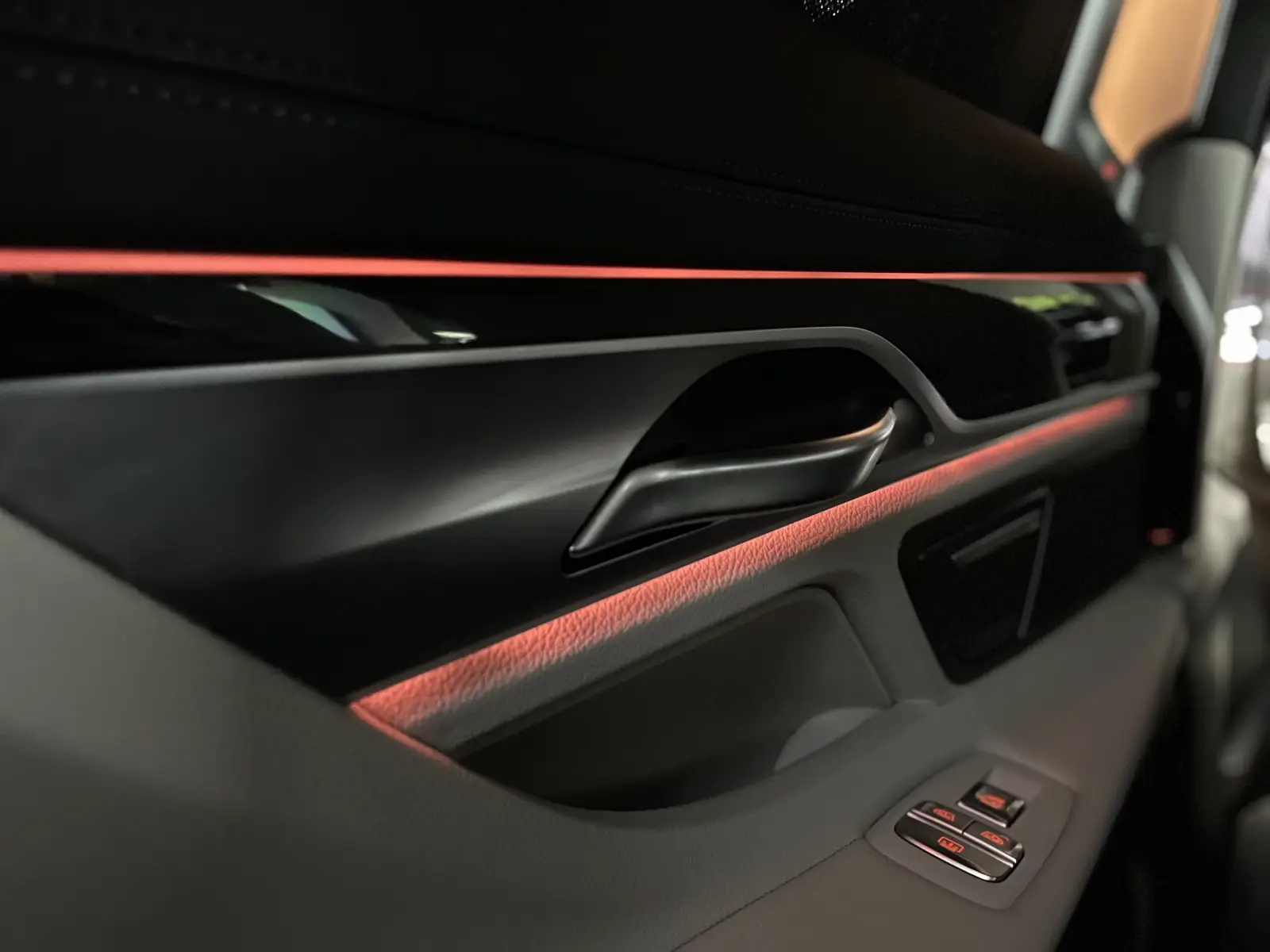 e1fce861e98f1490f110cfe04e95cbd26a8c52aeef636.jpg