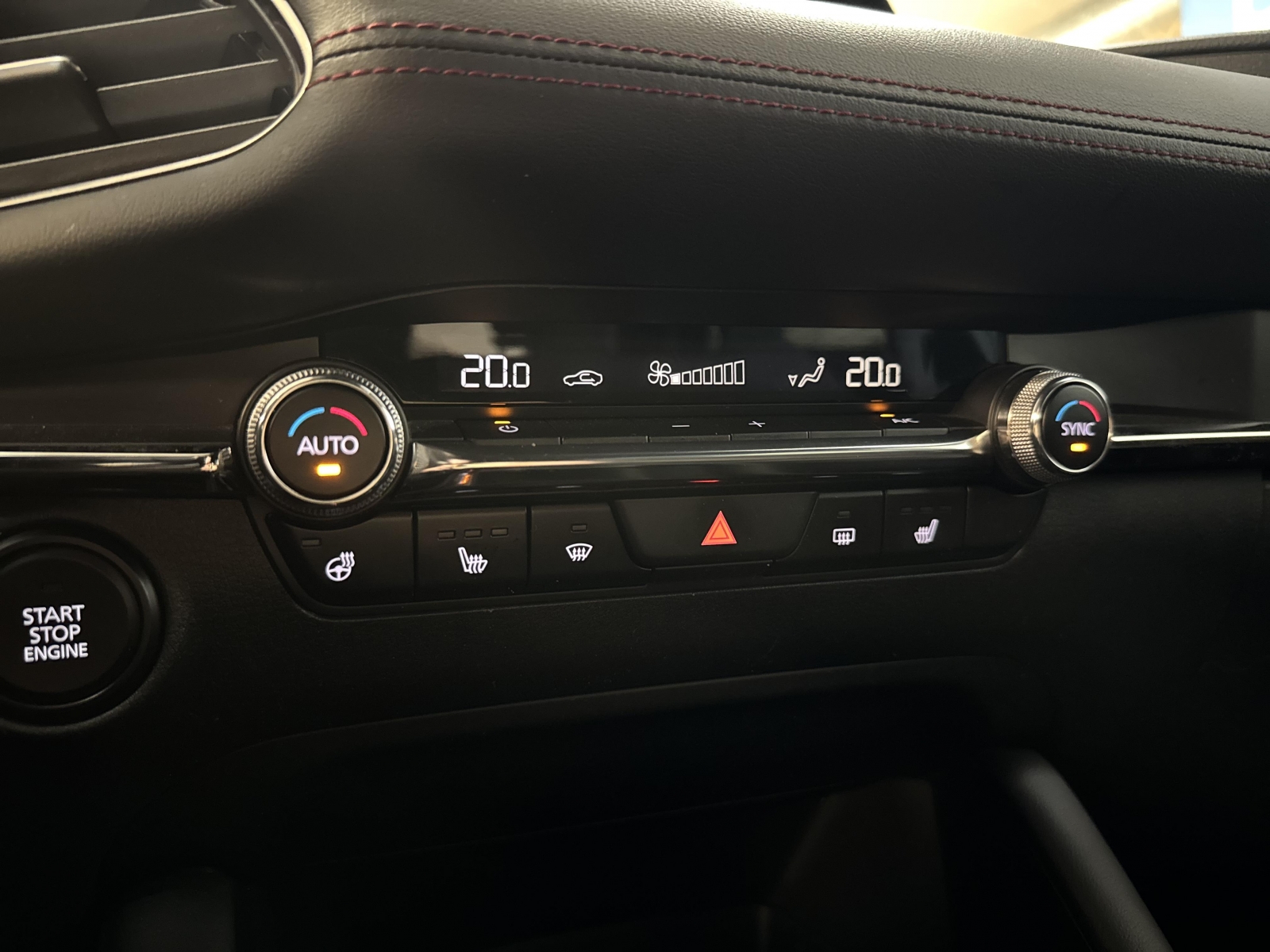 Mazda 3 5D Blackout Editon