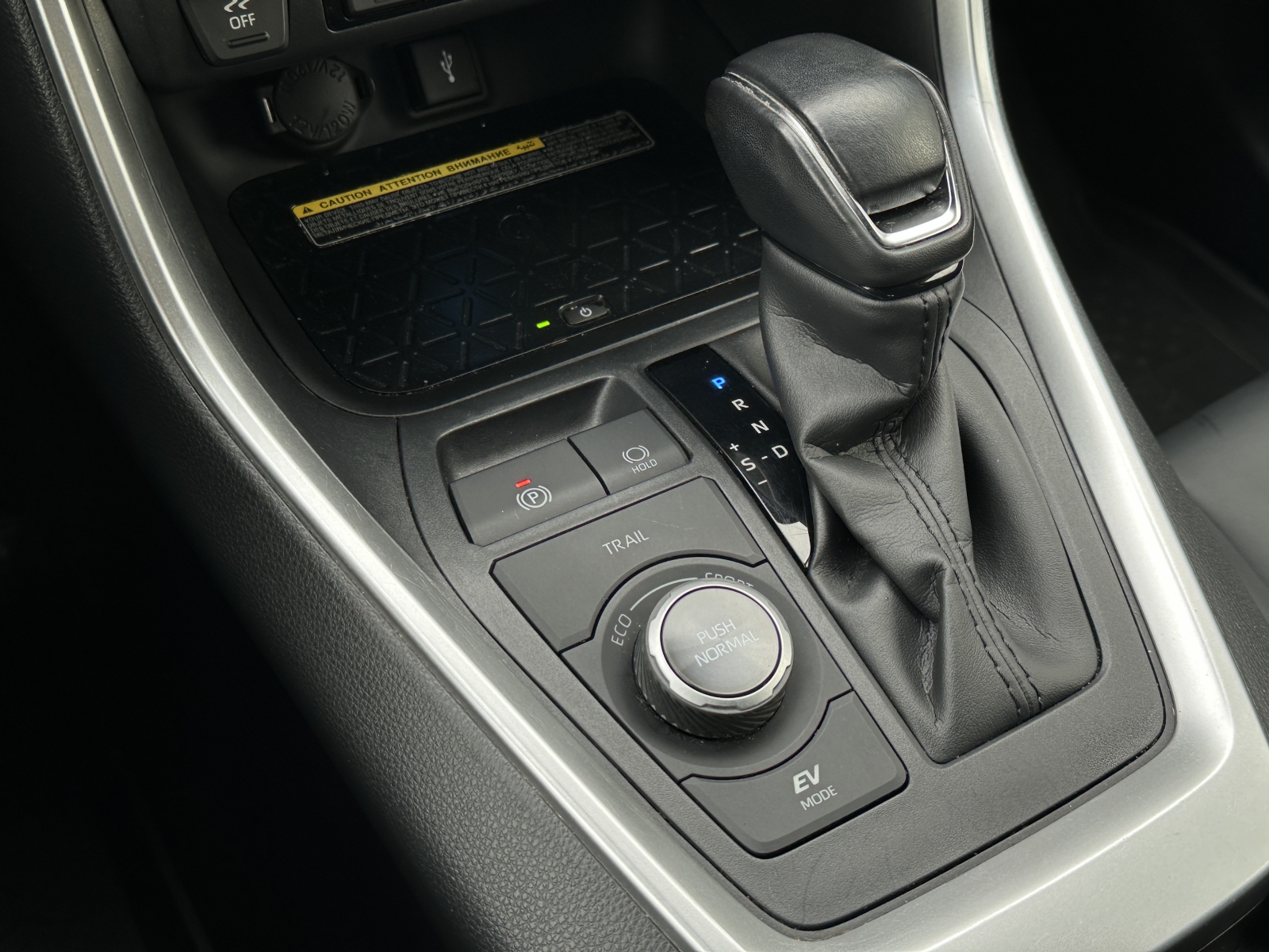 Toyota RAV4 Black Edition Hybrid AWD
