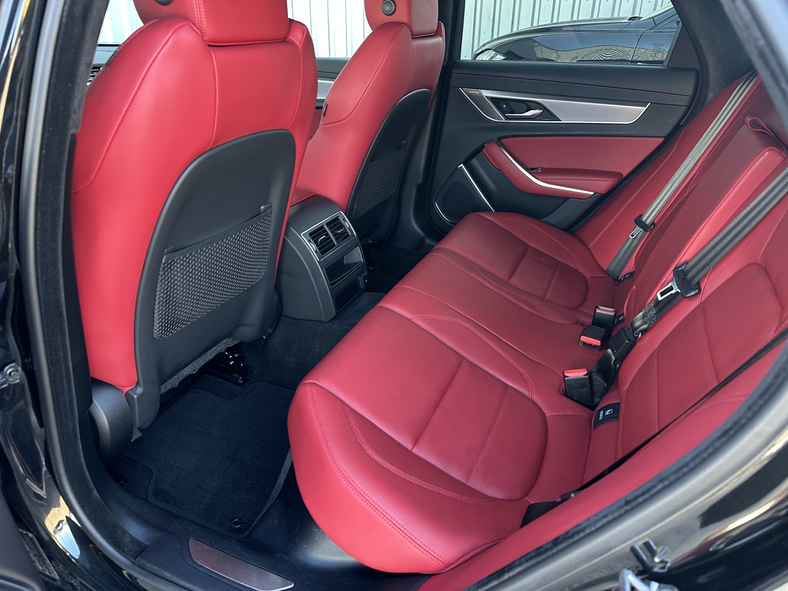 Jaguar XF AWD P300 SPORT