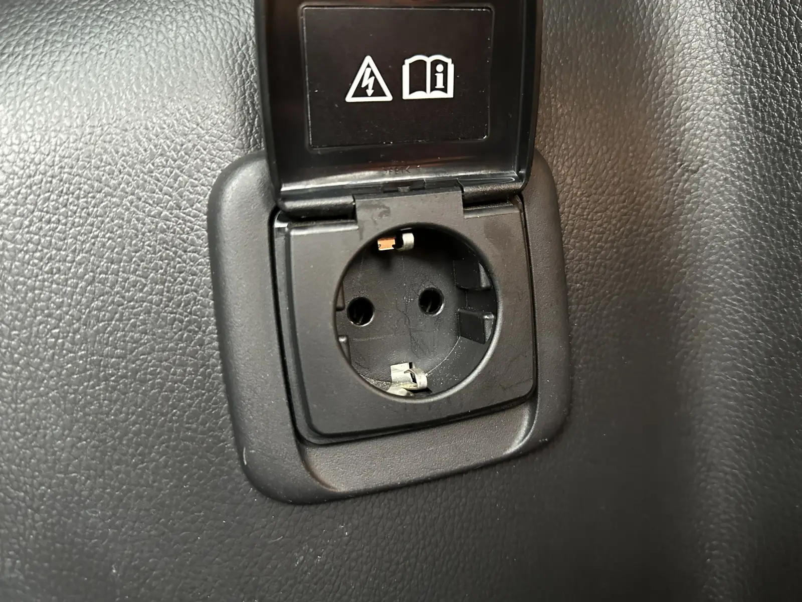 09a4436a26c3b56b9ae83378ce850ad16ae1fd88ec850.jpg