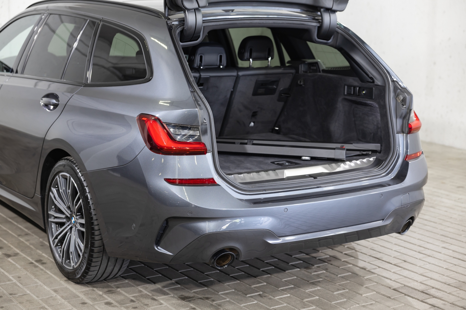 BMW 330 e