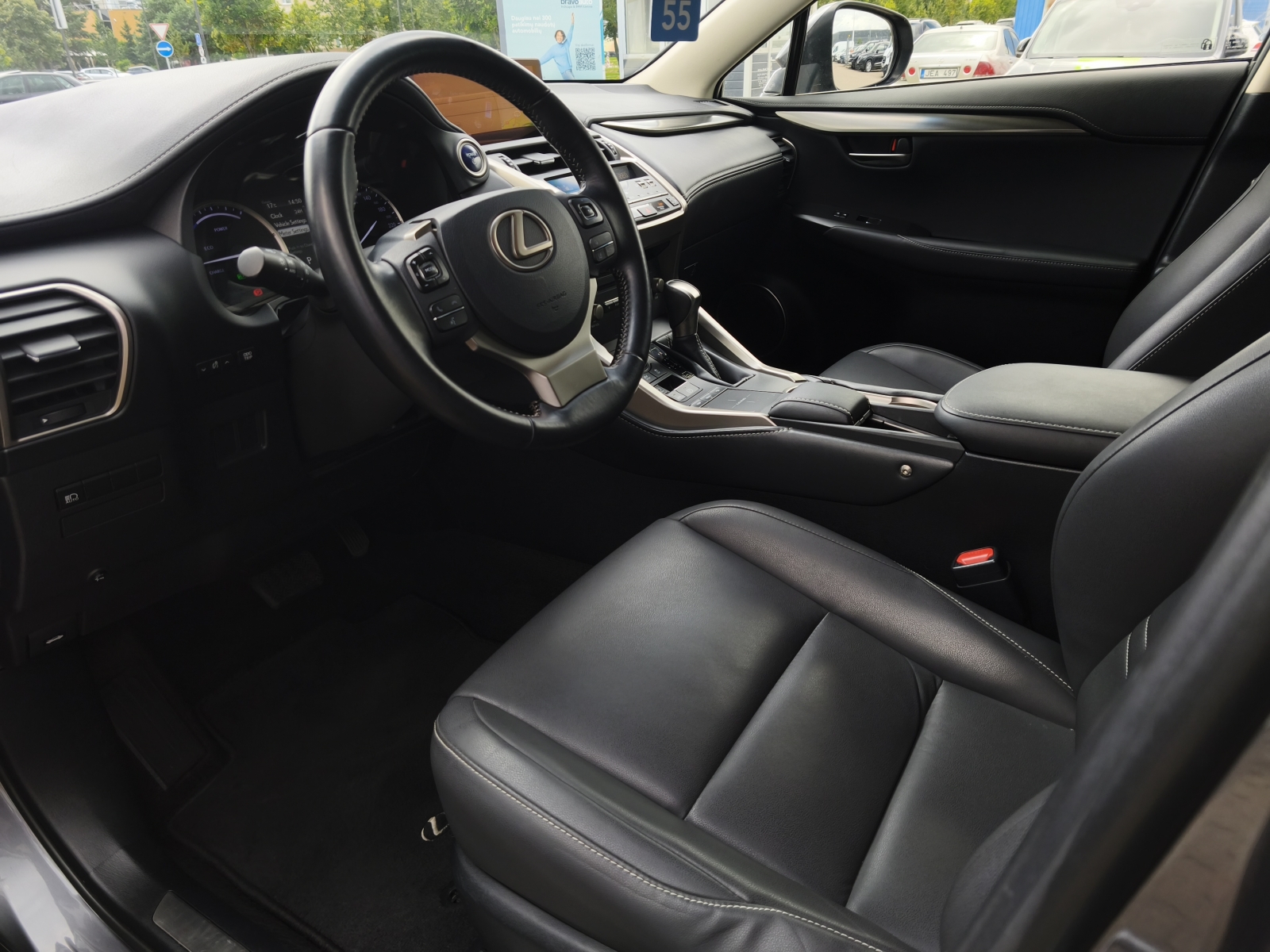 Lexus NX 300h Business Hybrid AWD