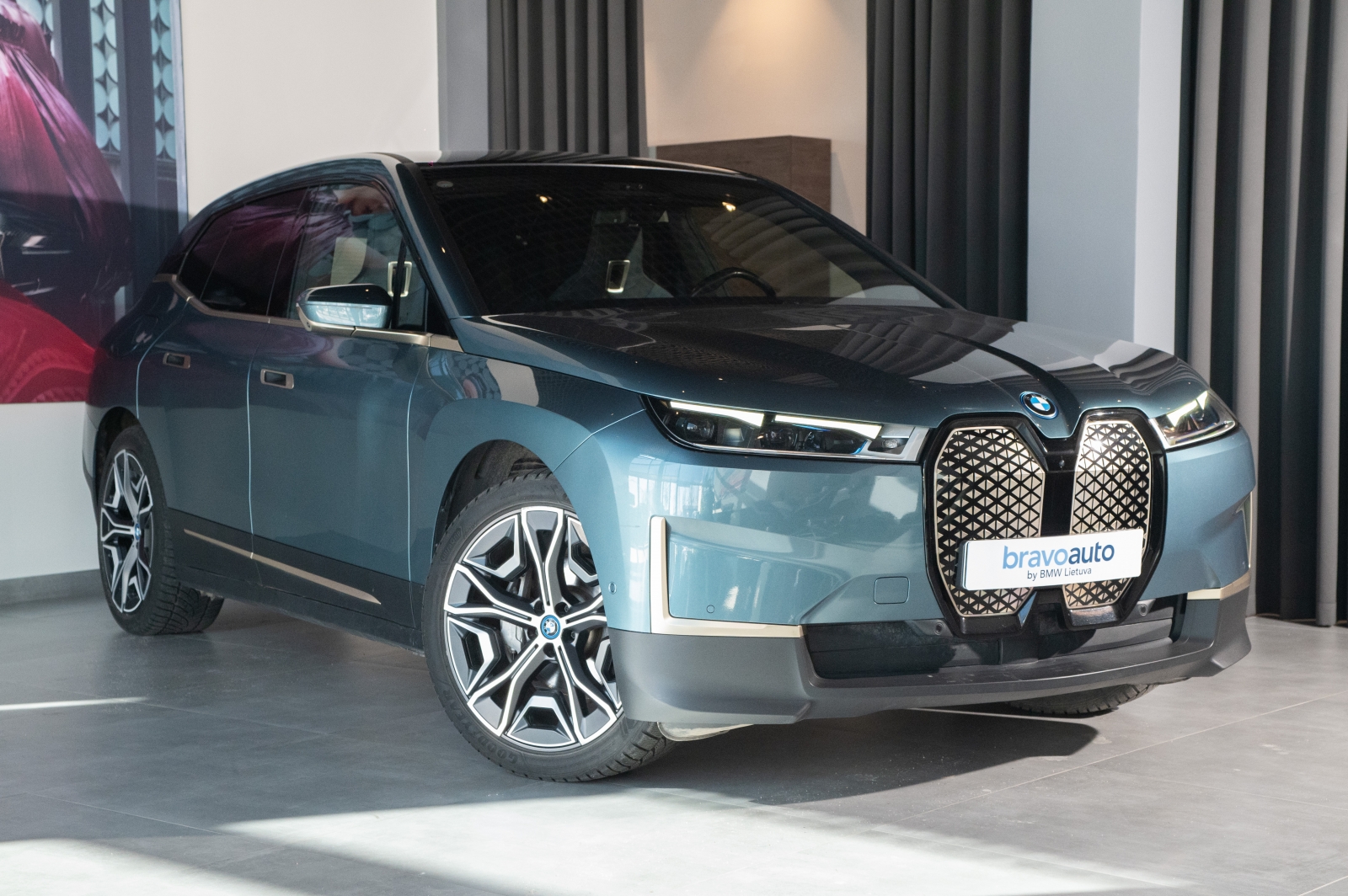 BMW iX xDrive50