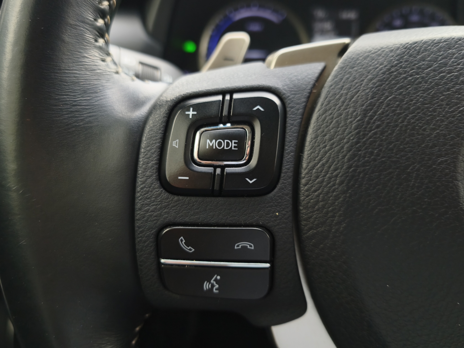 Lexus NX 300h Business Hybrid AWD