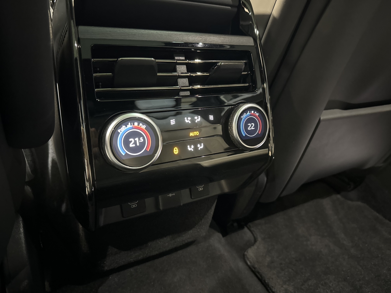 Land Rover Range Rover Sport First Edition