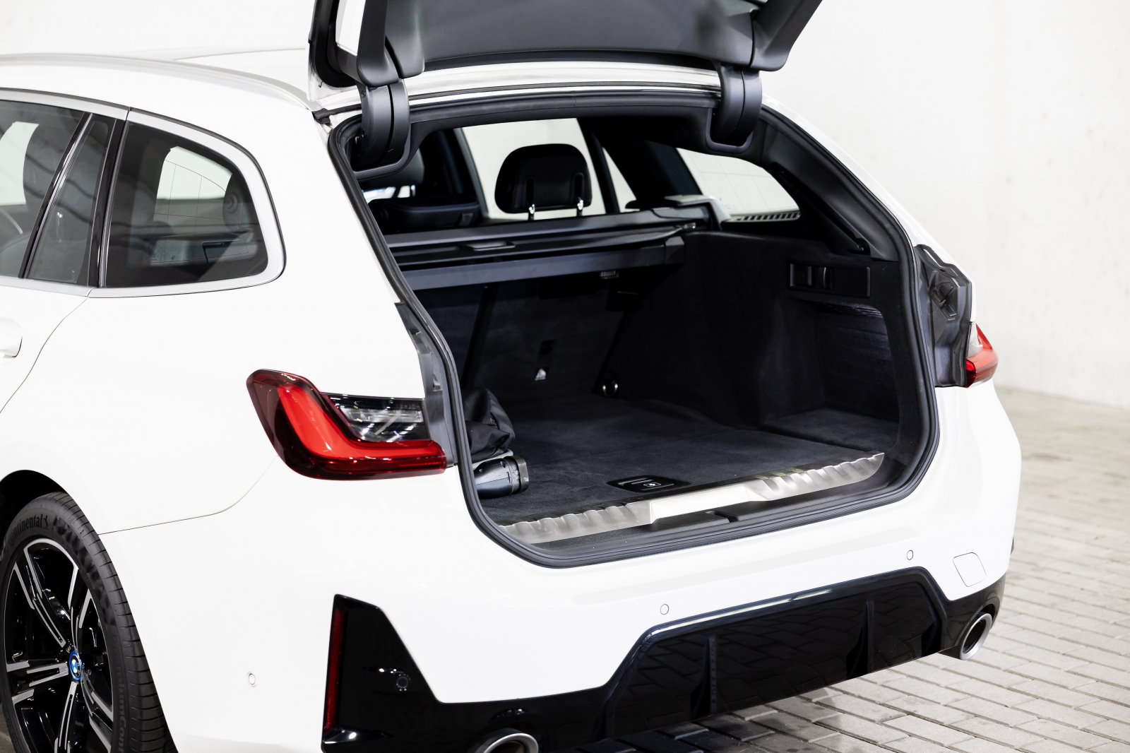 BMW 330 e