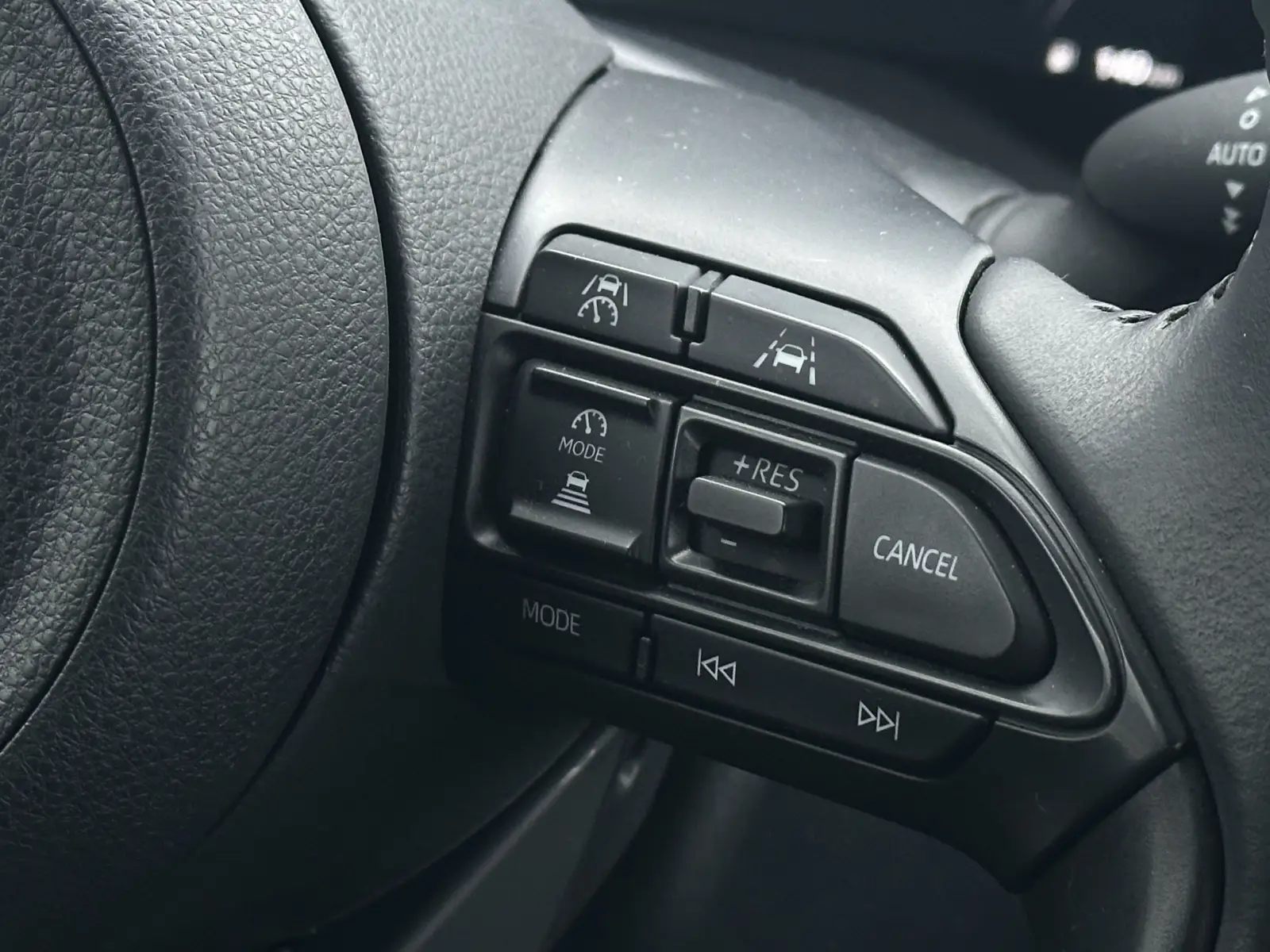 Mazda 2 Hybrid Homura