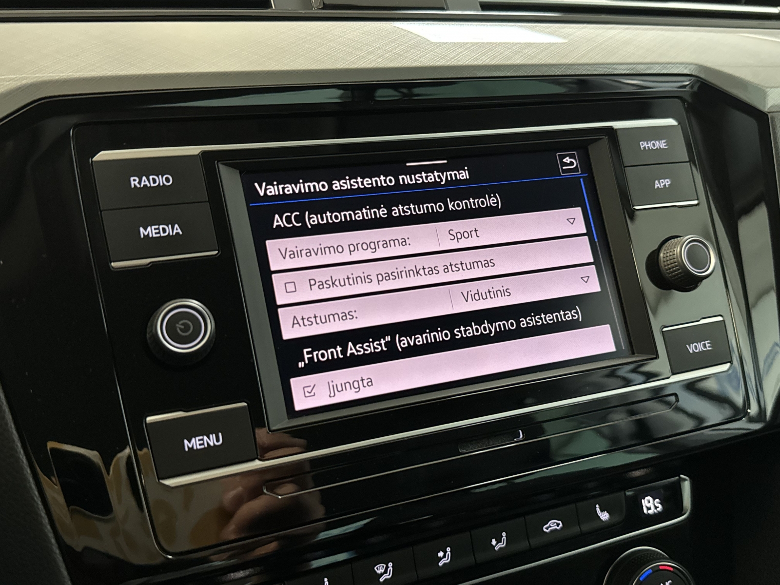 Volkswagen Passat (B8) Comfort Line 4D