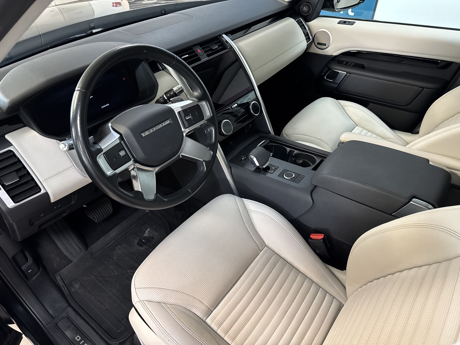 Land Rover Discovery SE  MEHV D250