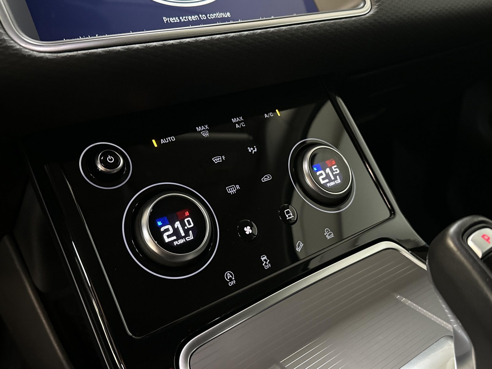 Land Rover Range Rover Evoque S Launch Edition MHEV AWD A9