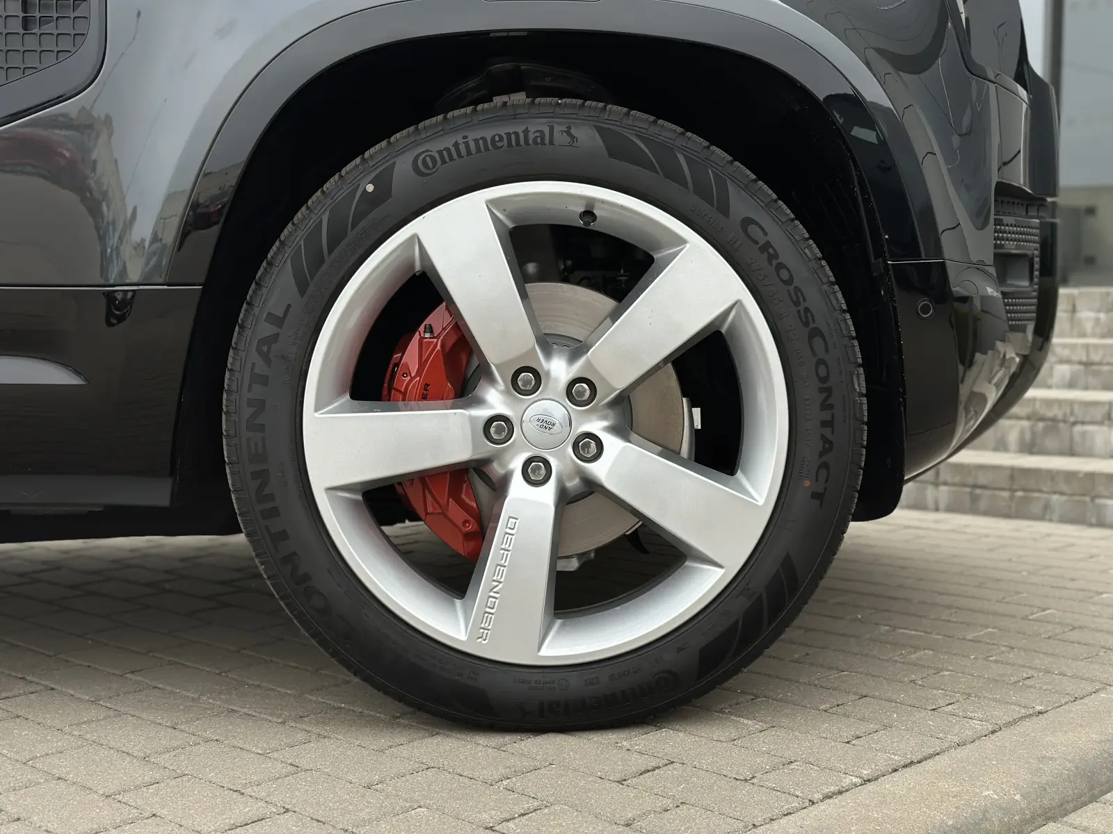 Land Rover Defender D300