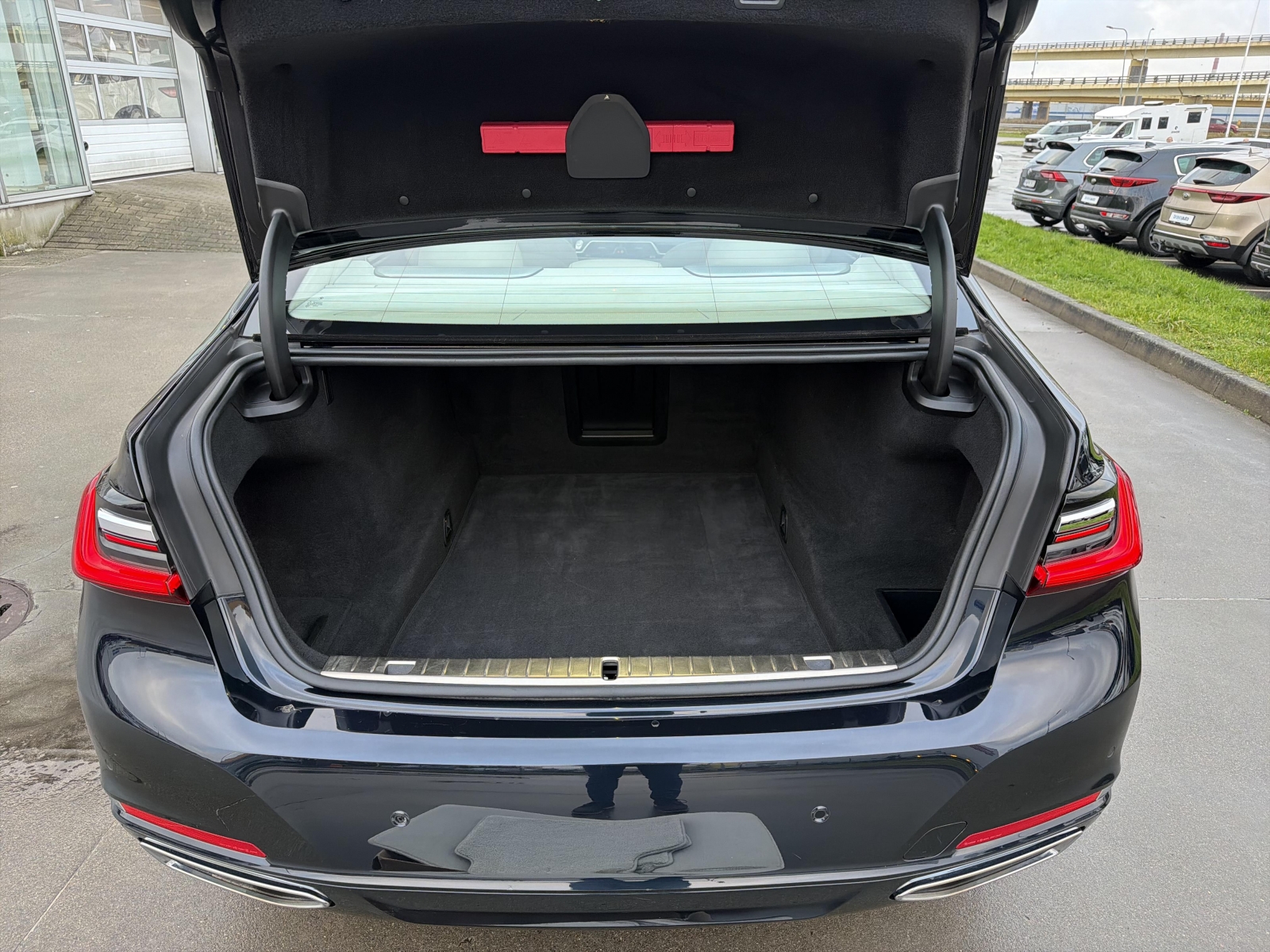 BMW 750 XDrive Individual