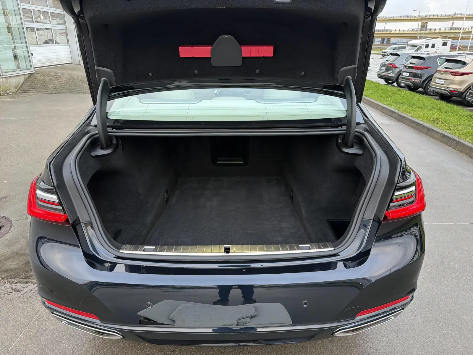 BMW 750 XDrive Individual