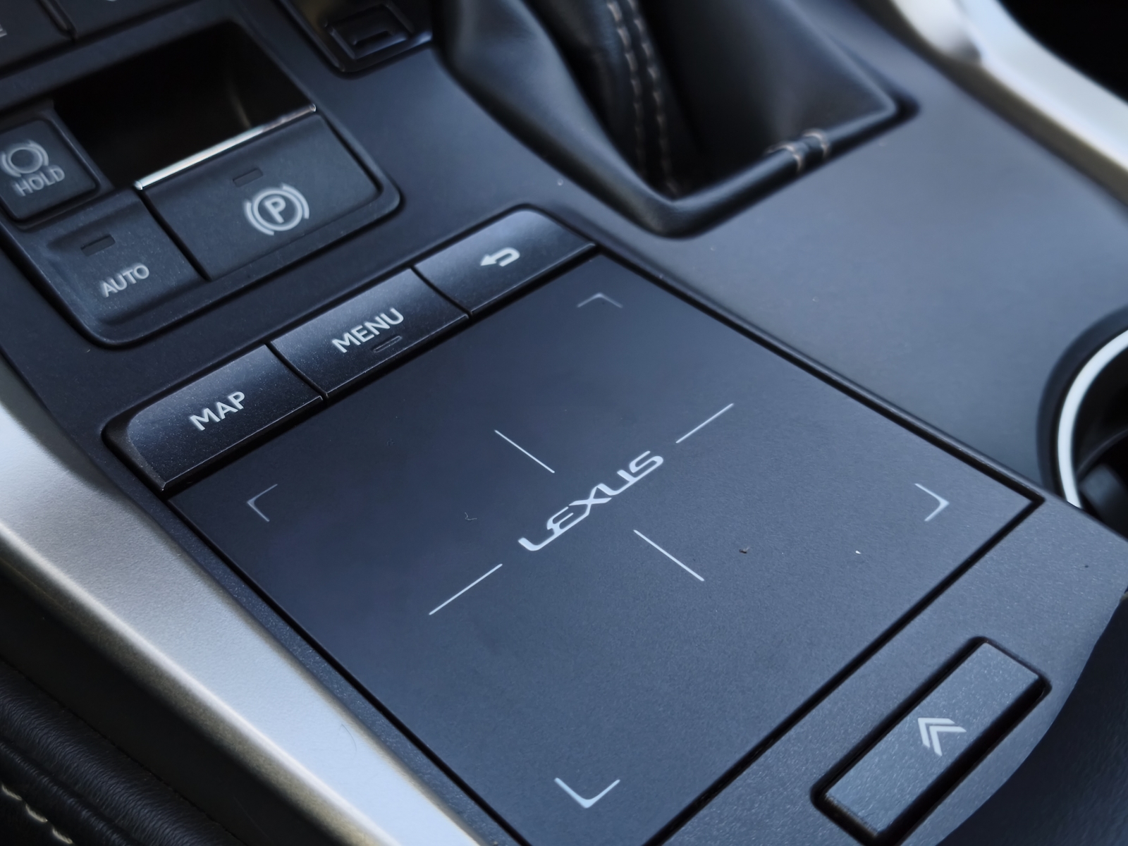 Lexus NX 300h Business Hybrid AWD