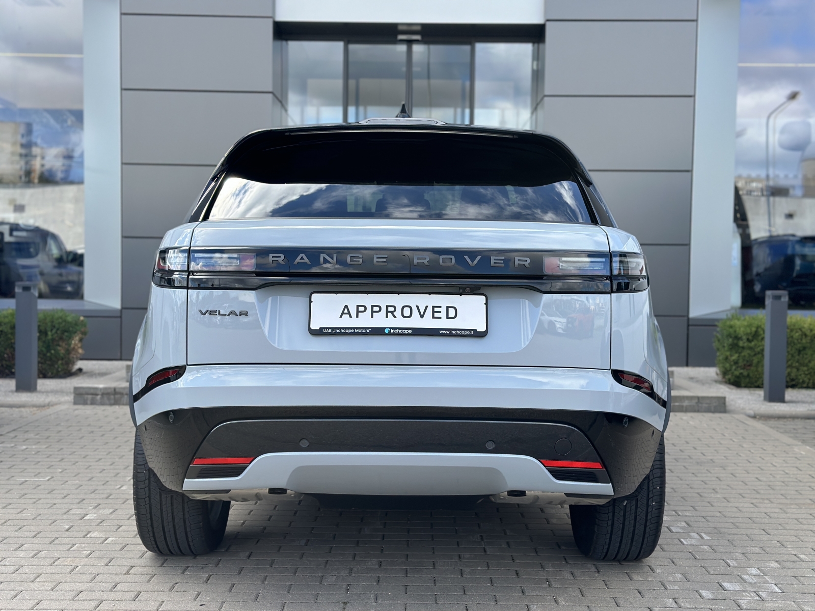 Land Rover Range Rover Velar P400 Belgravia Edition