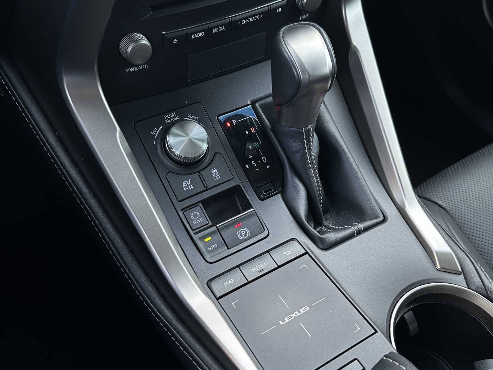 Lexus NX 300h Hybrid AWD