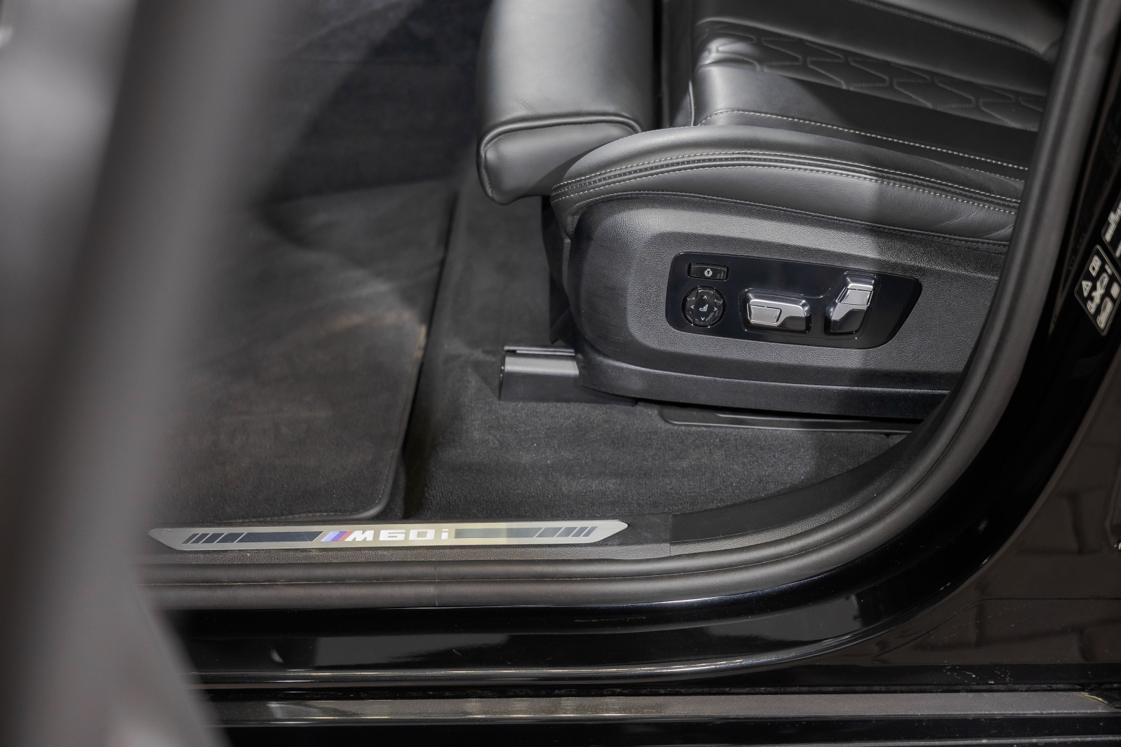 BMW X7 M60i xDrive