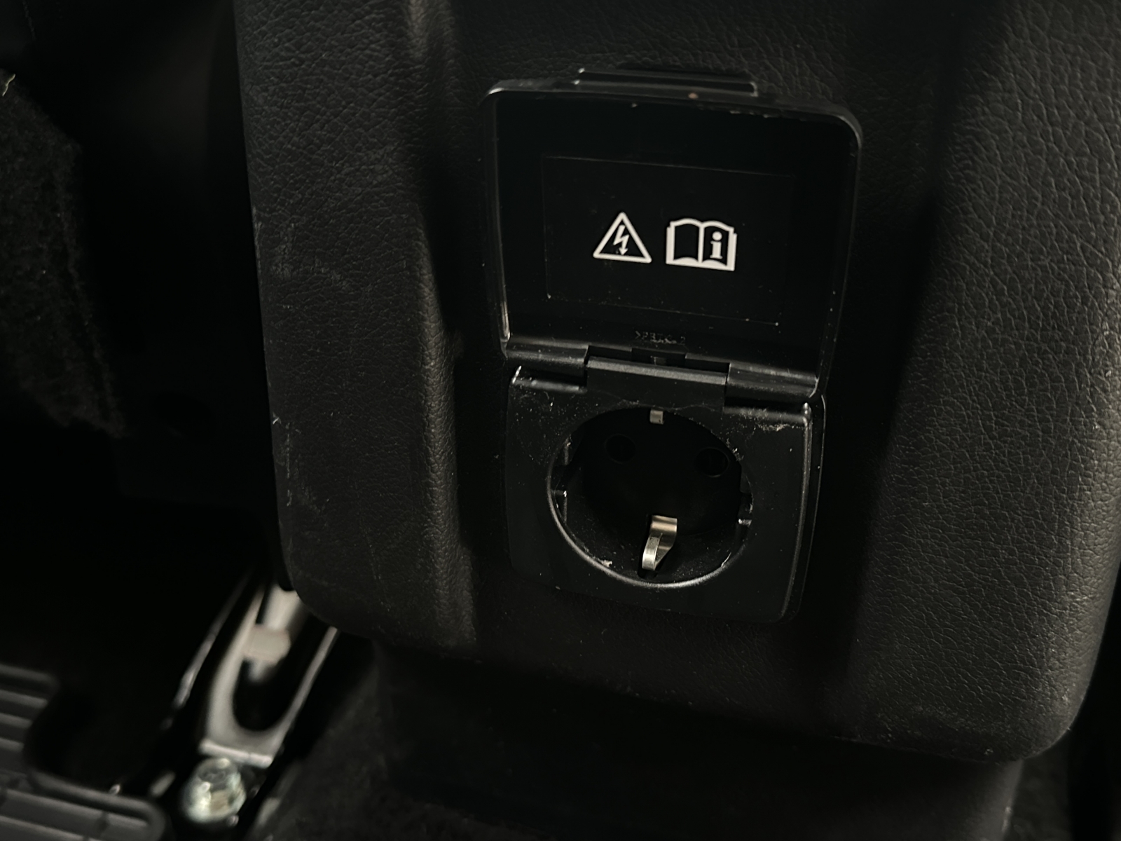 Mitsubishi Outlander Plug-In Hybrid