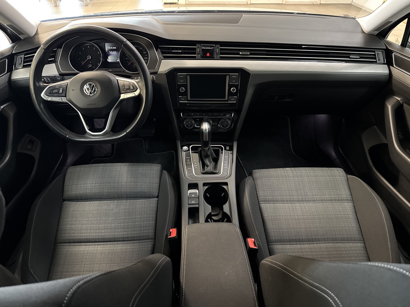 Volkswagen Passat (B8) Comfort Line 4D