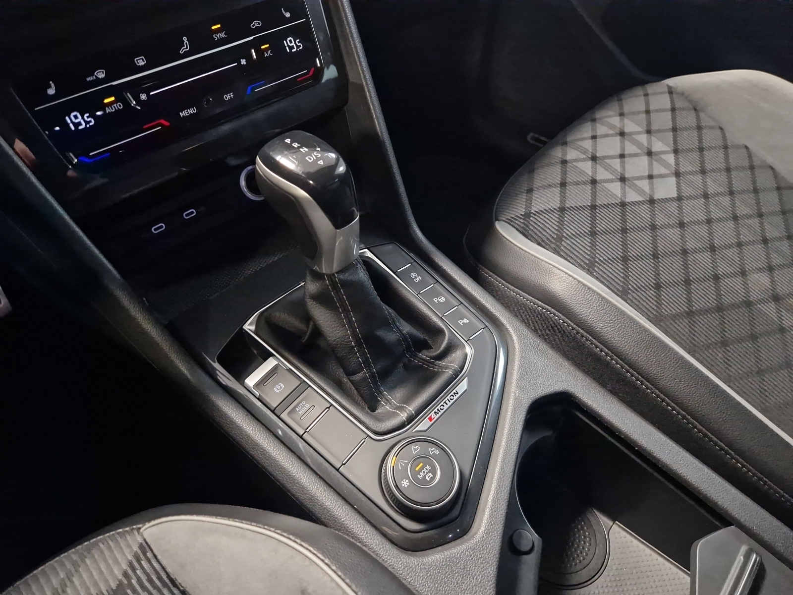 Volkswagen Tiguan 4Motion R-Line