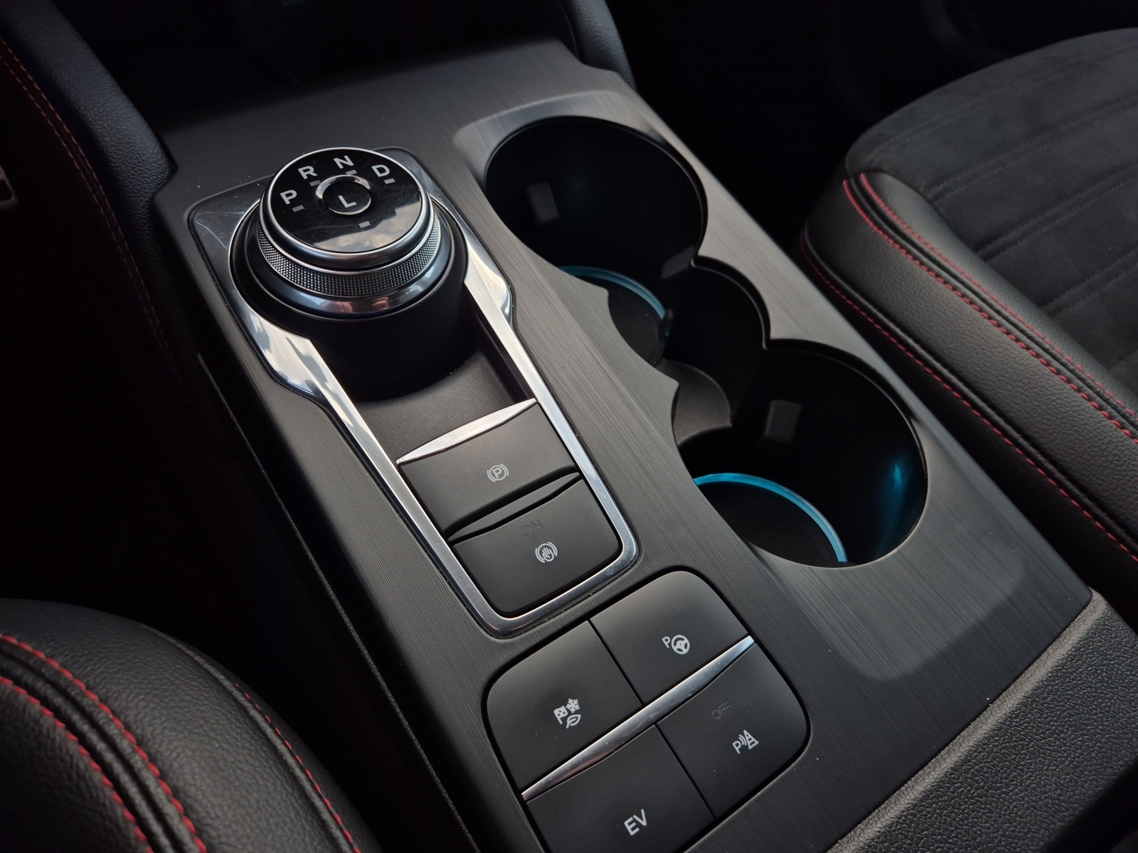 Ford Kuga ST-line PHEV